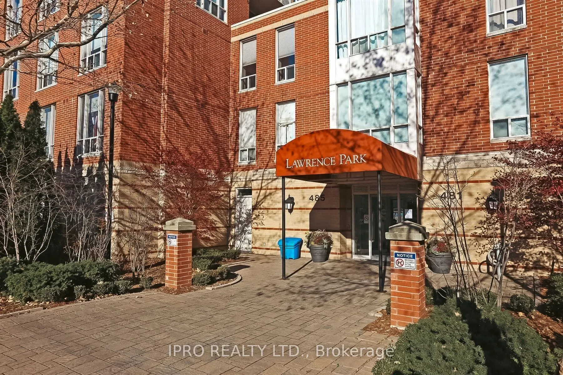 481 Rosewell Avenue N, #408