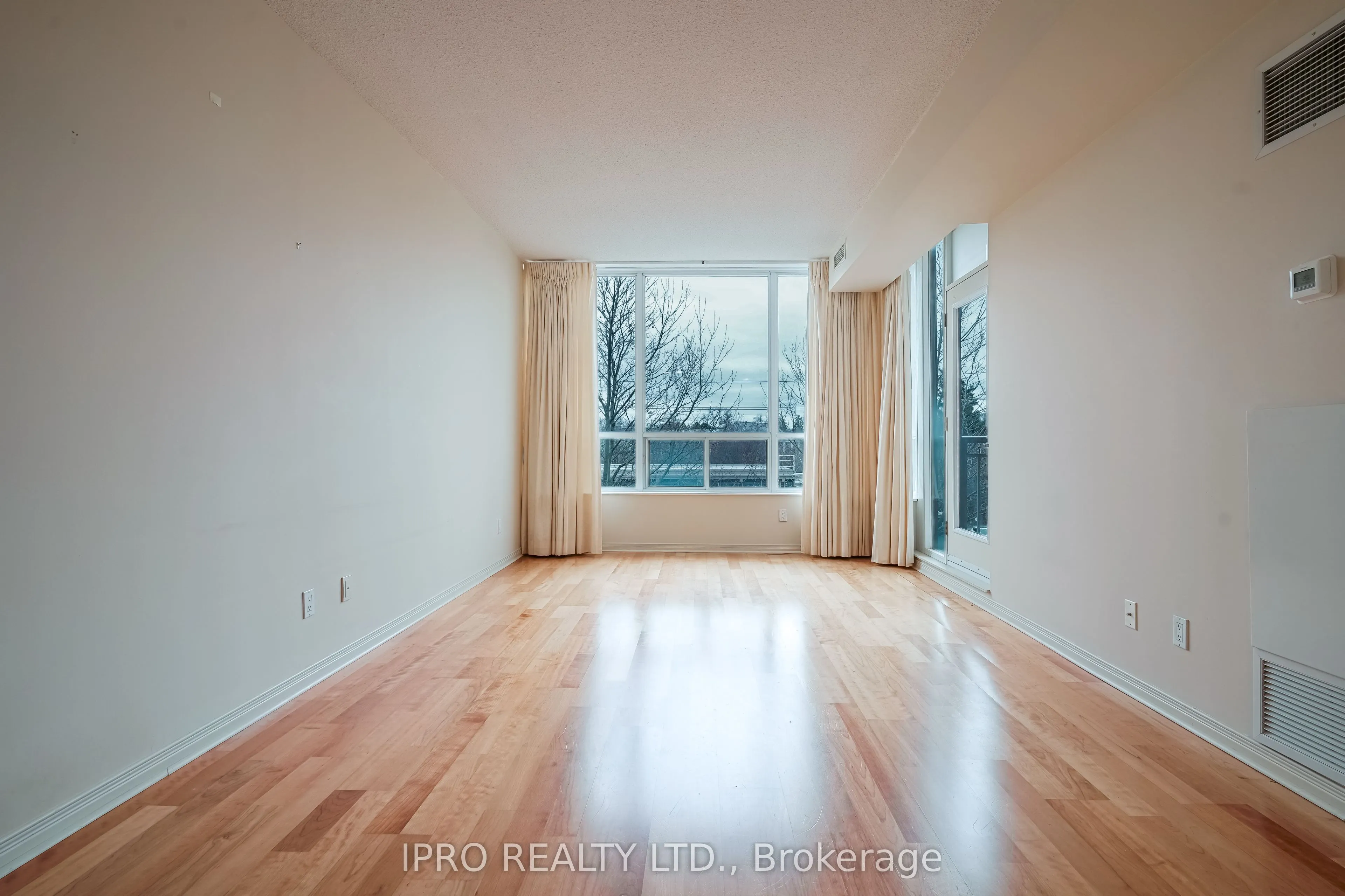 481 Rosewell Avenue N, #408