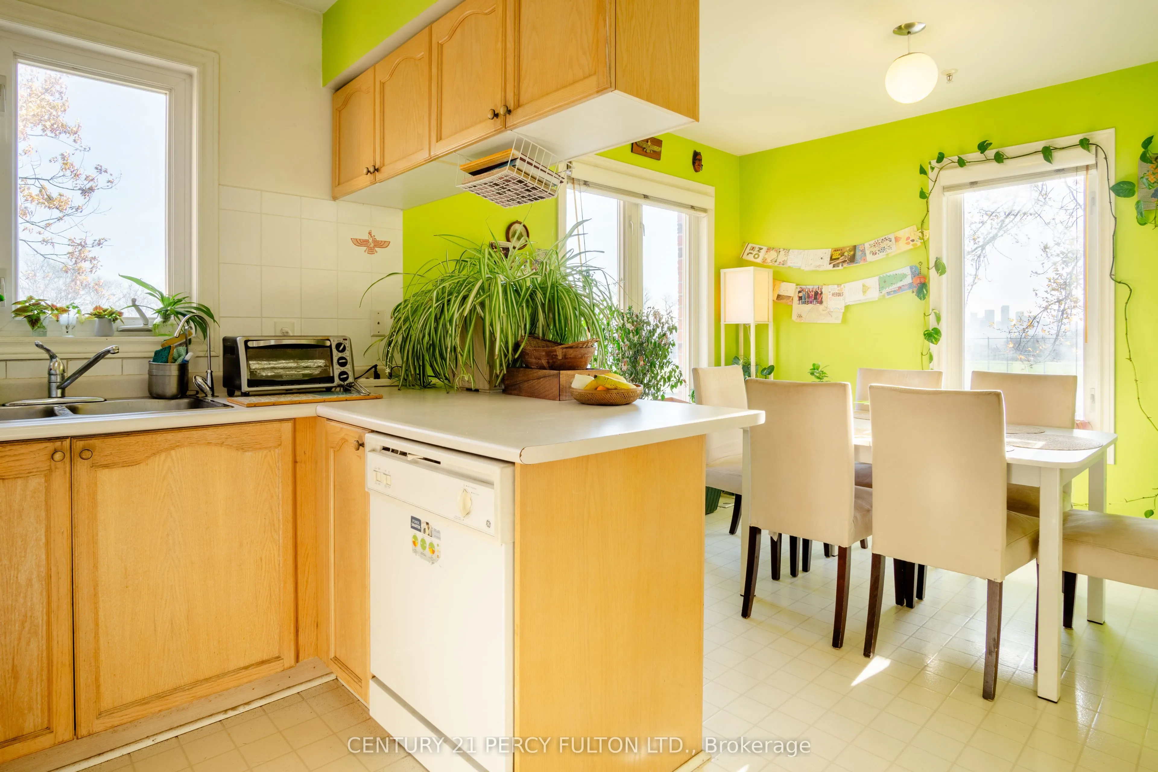 6A Leaside Park Drive, #14