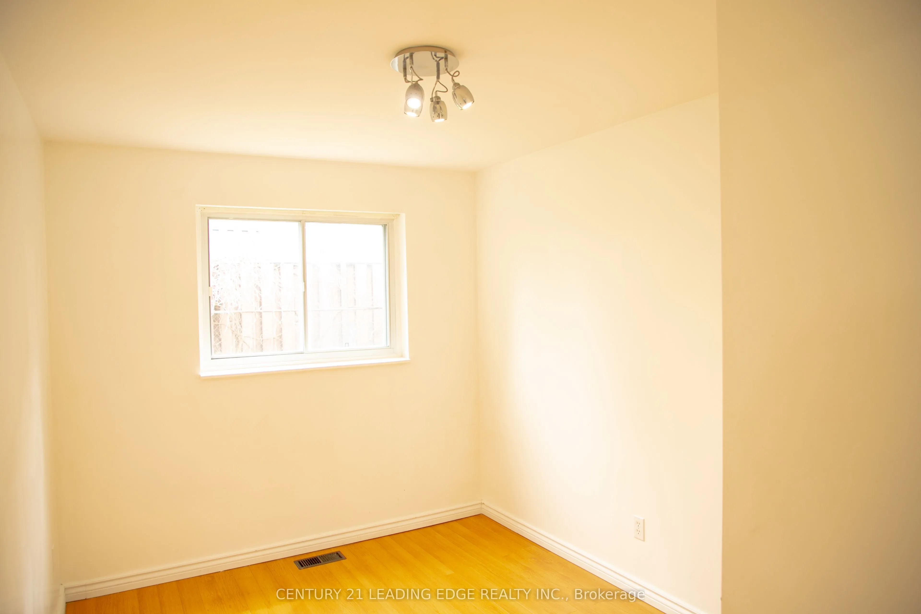23 Lesgay Crescent