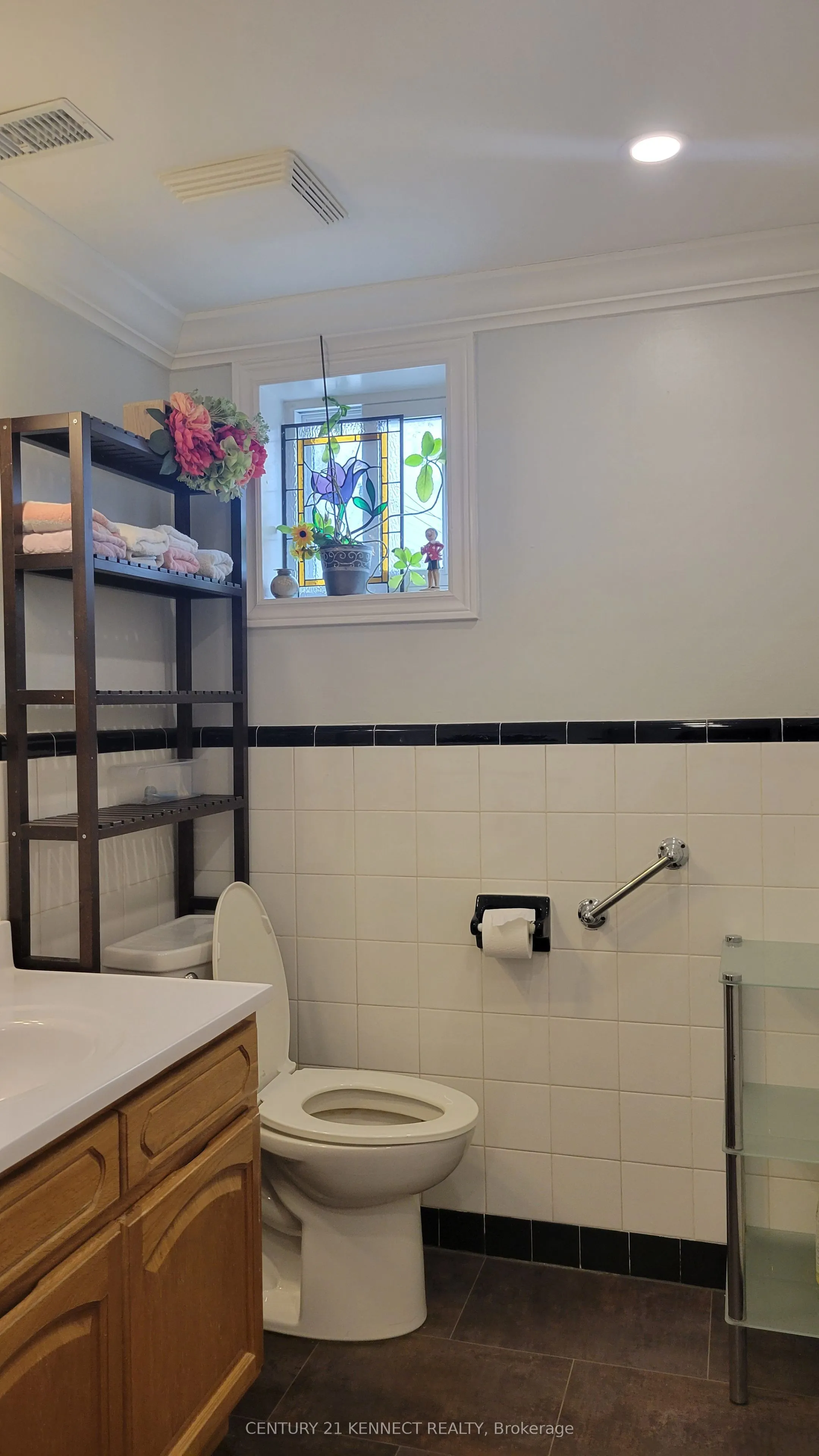 1 Evanston Drive, #Lower #1