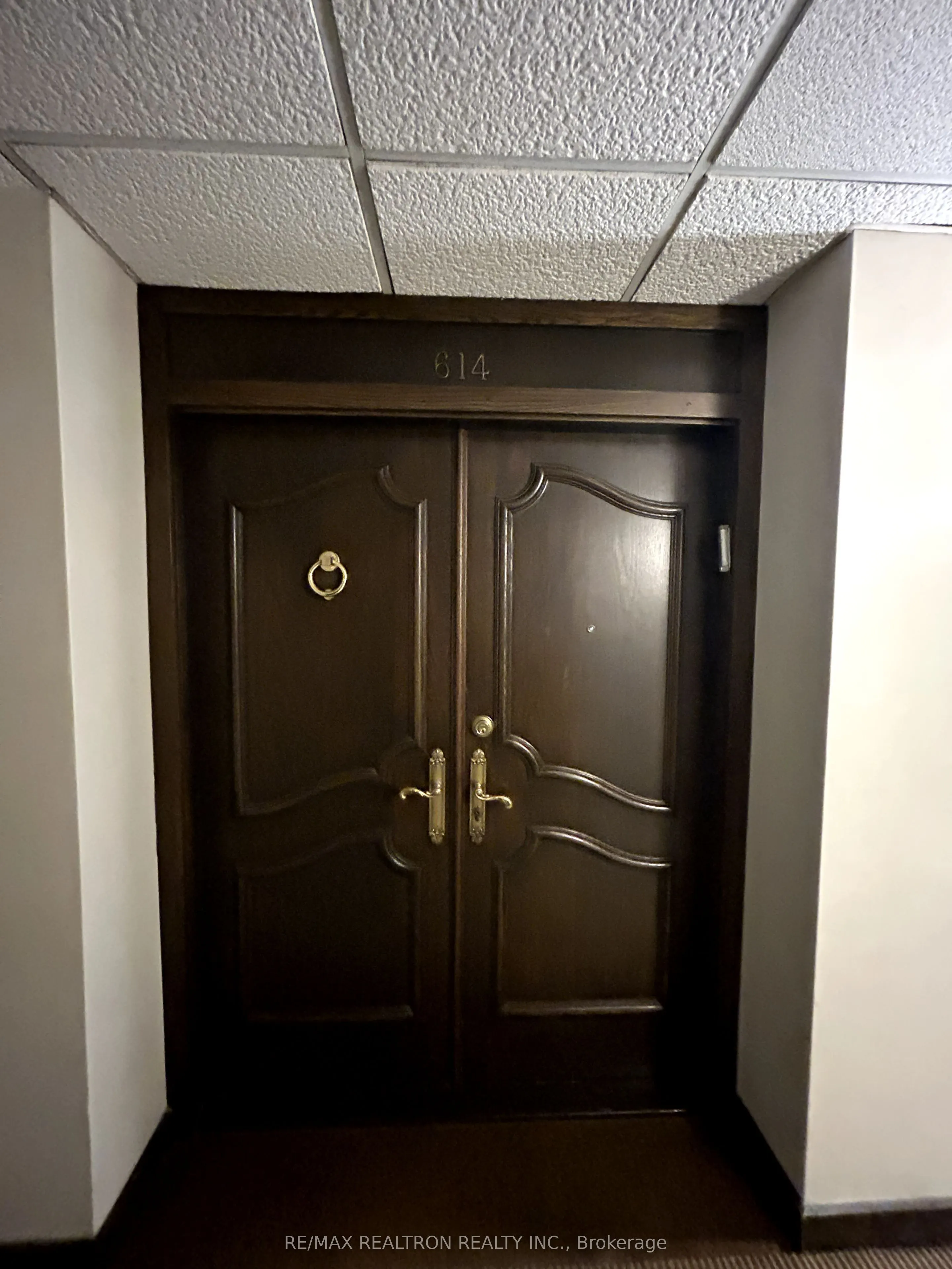 350 Lonsdale Road, #614