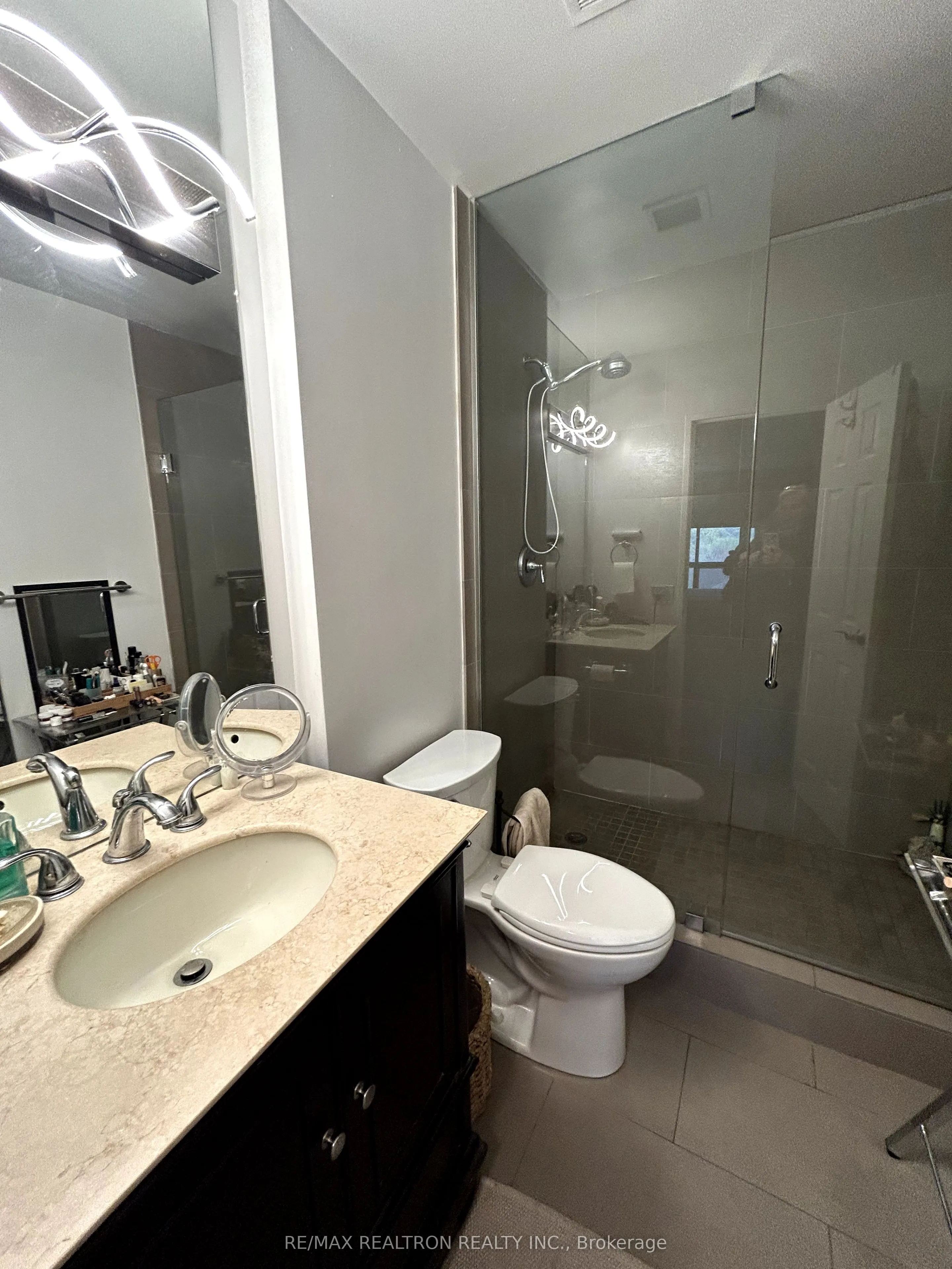 350 Lonsdale Road, #614