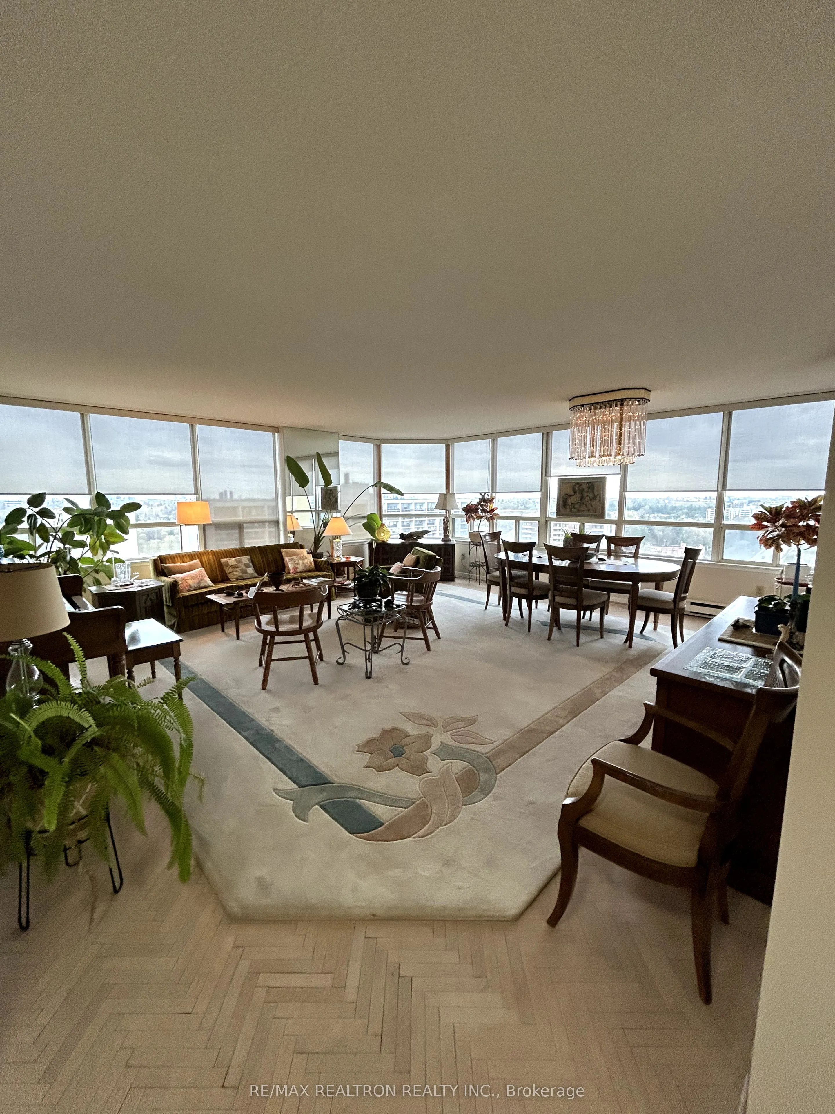 10 Torresdale Avenue, #1604