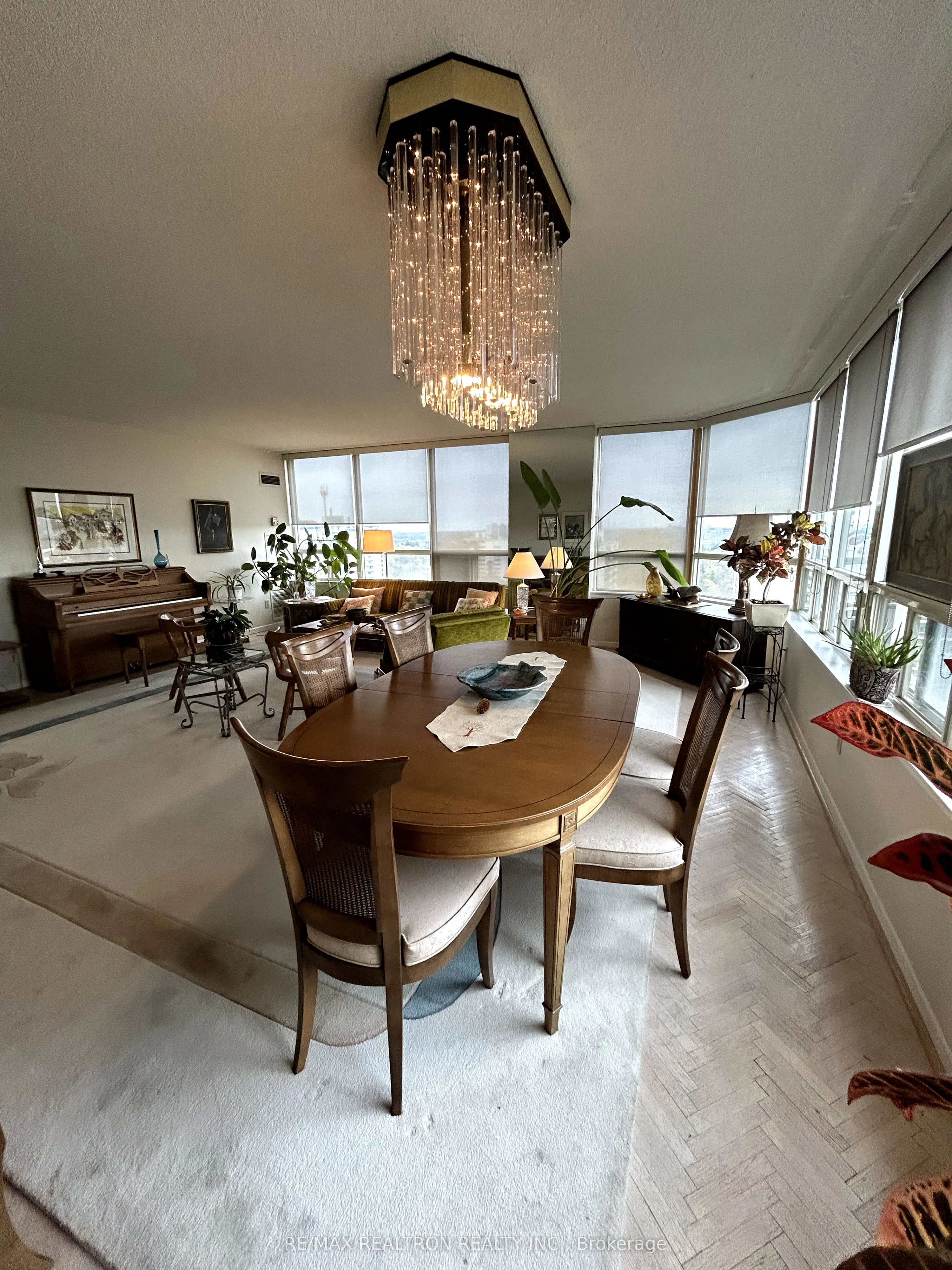 10 Torresdale Avenue, #1604