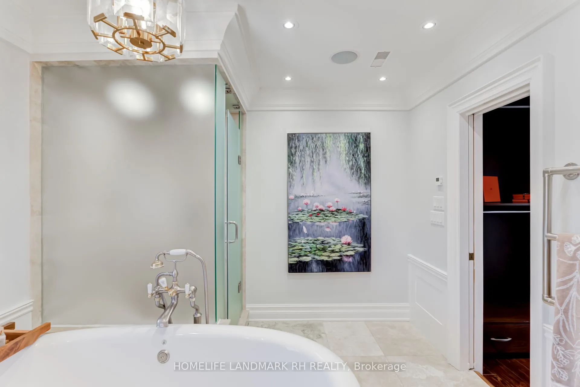 1 Ridgewood Road