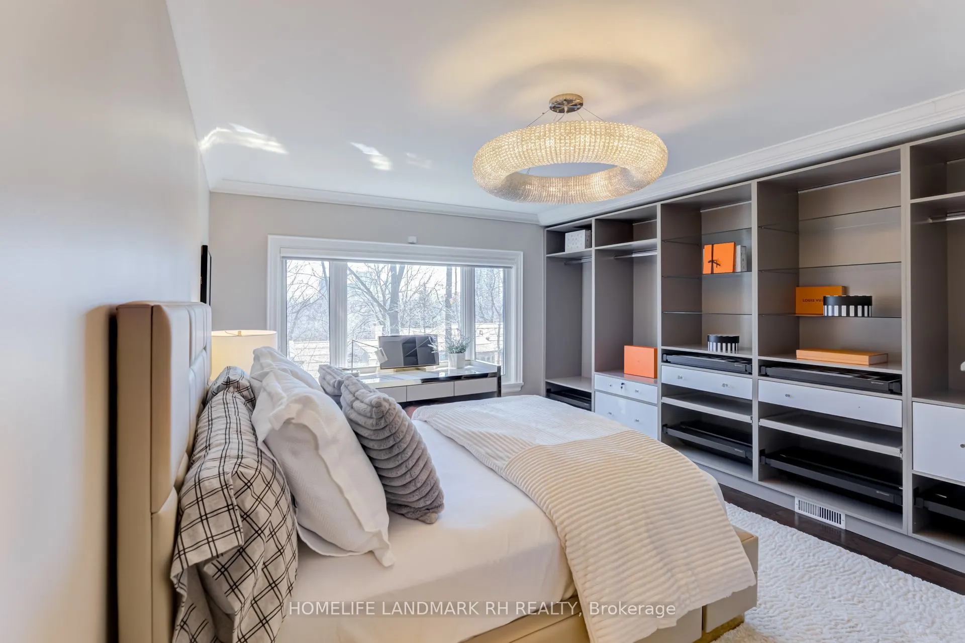 1 Ridgewood Road