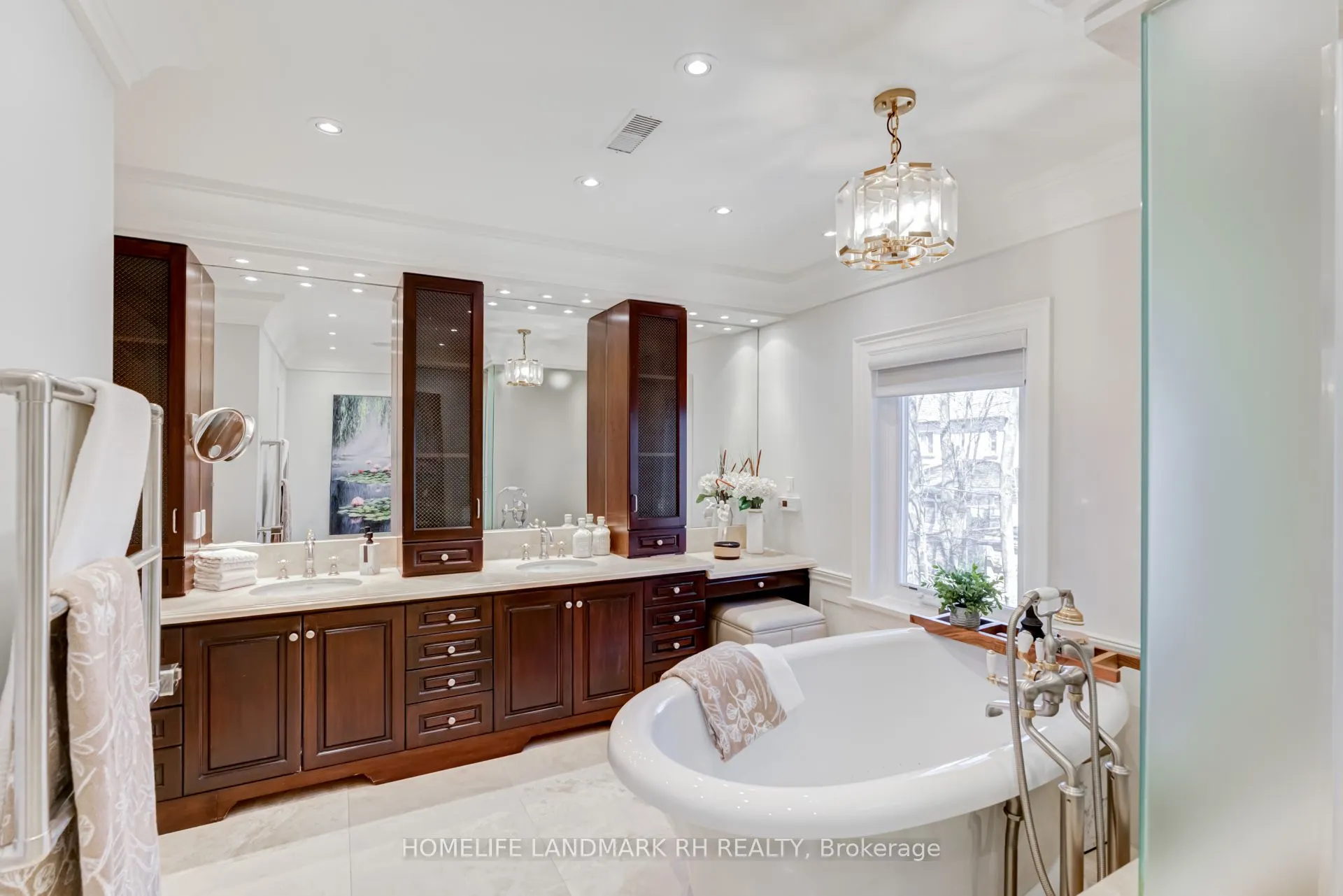 1 Ridgewood Road