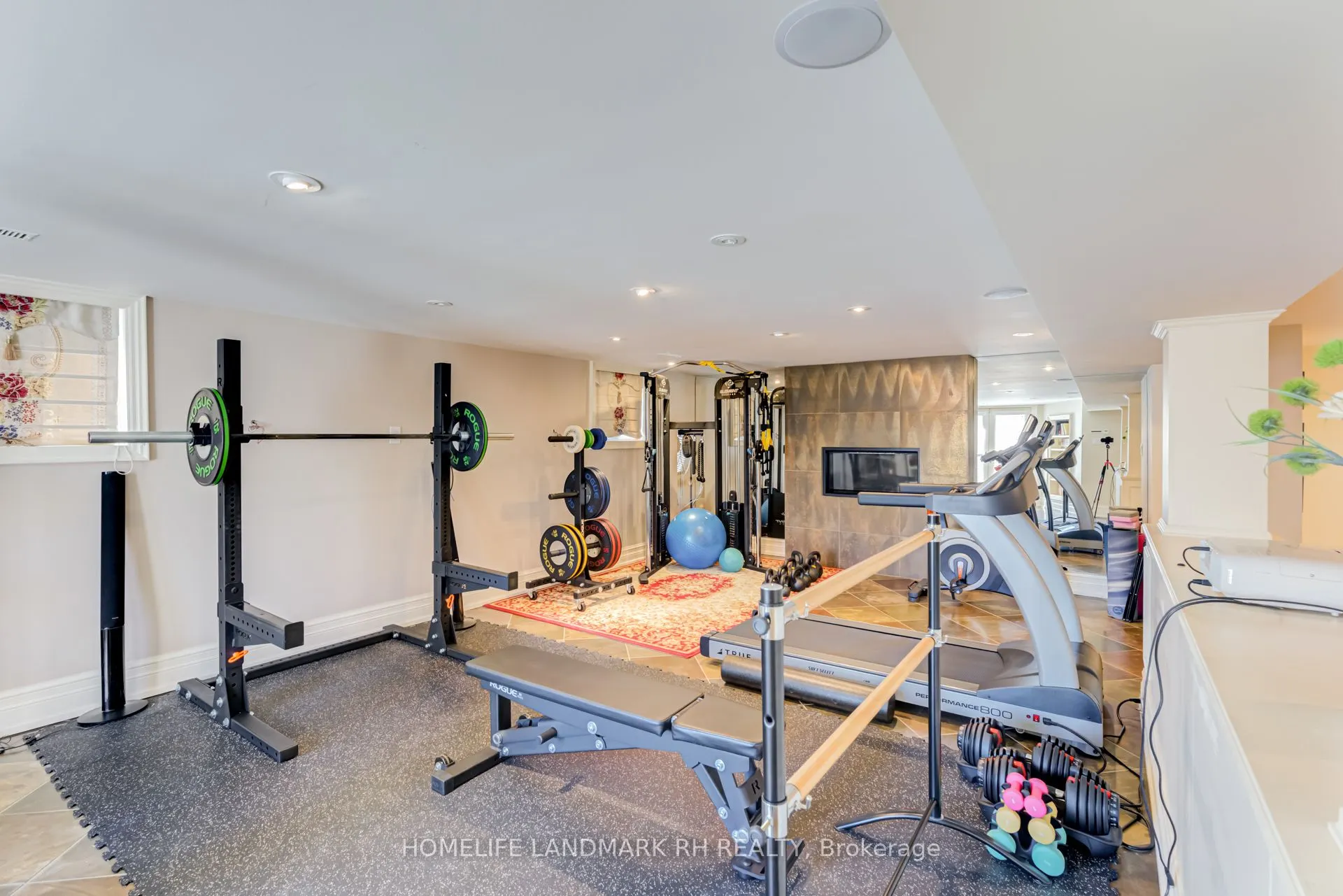 1 Ridgewood Road