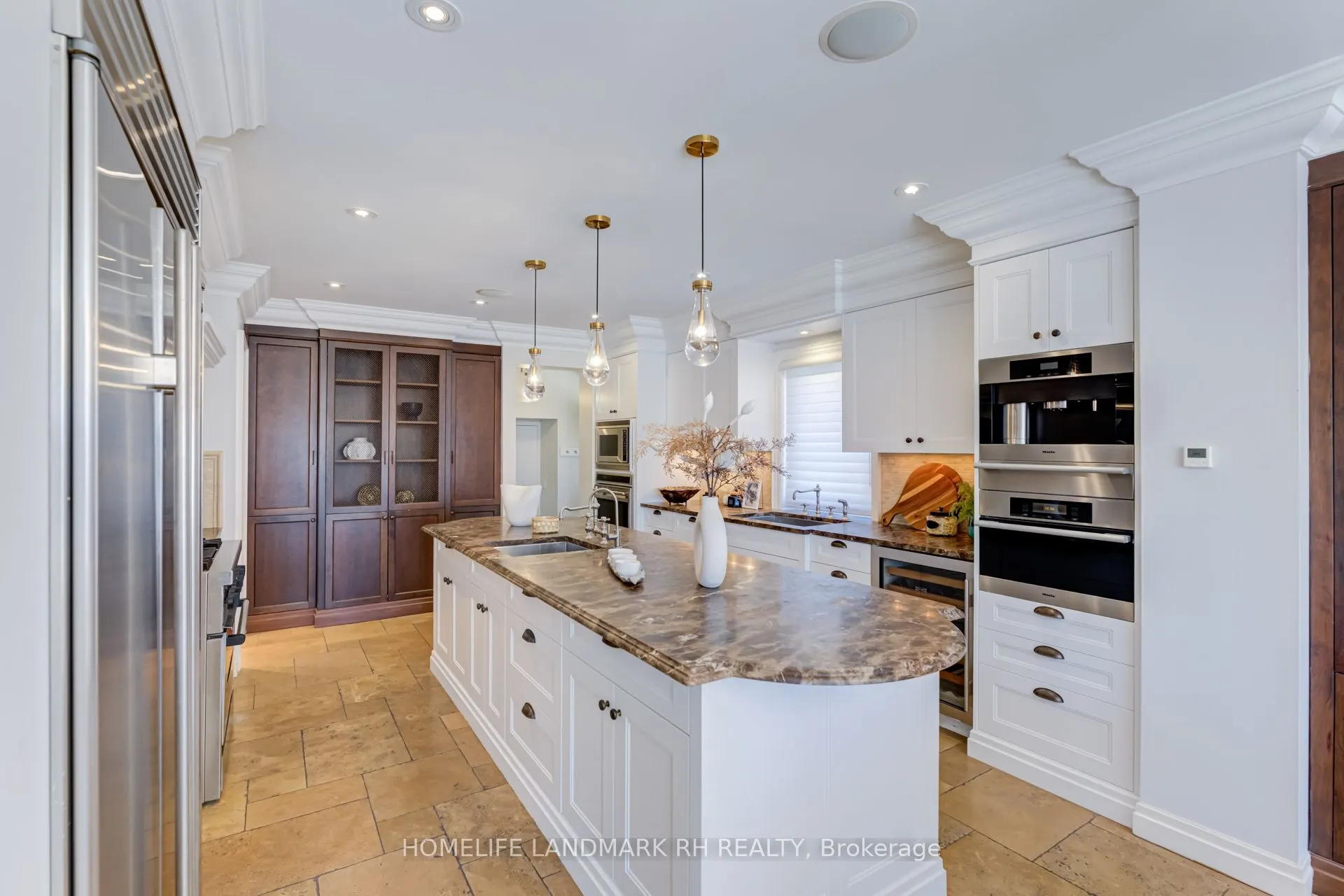1 Ridgewood Road
