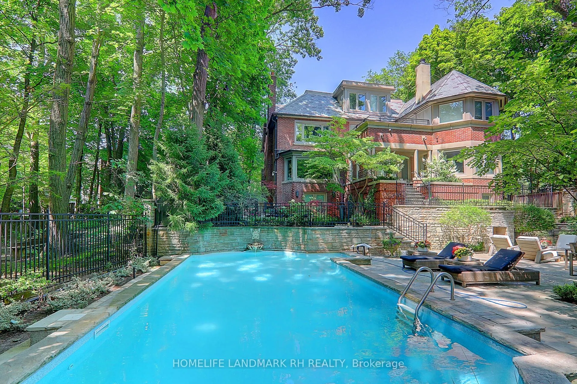1 Ridgewood Road