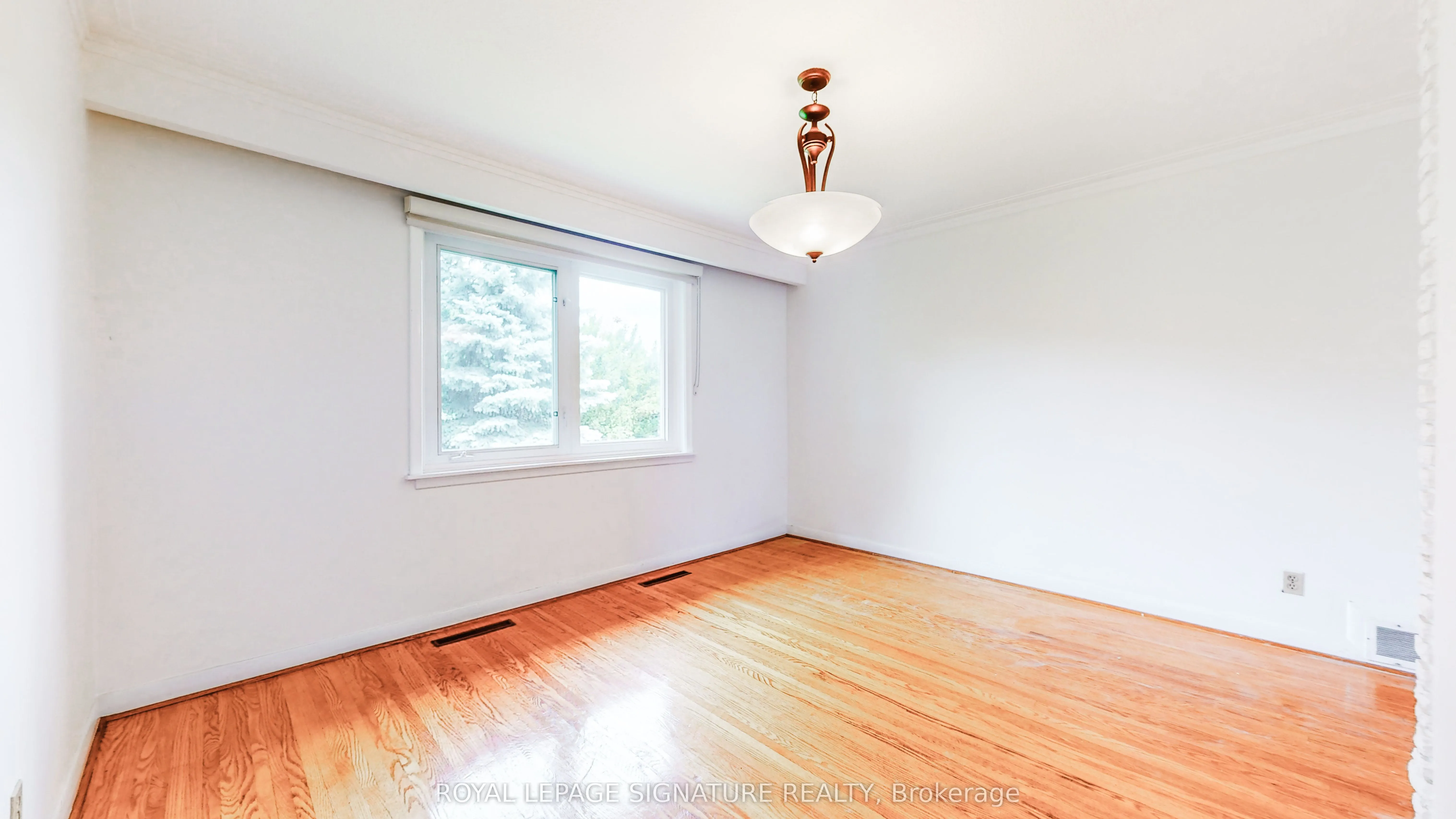24 Burleigh Heights Drive