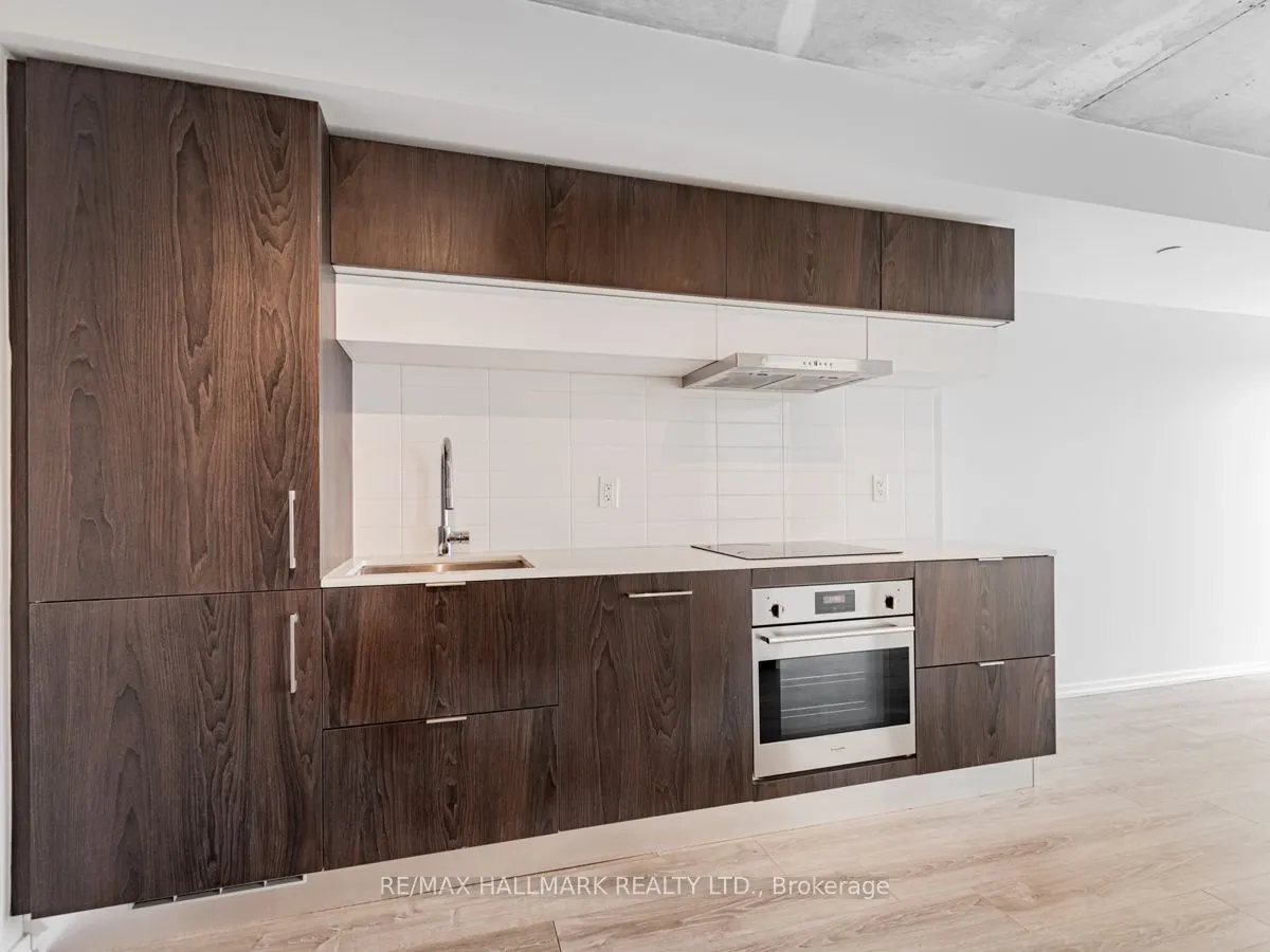 5 Soudan Avenue #707