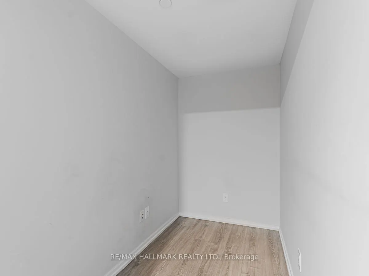 5 Soudan Avenue #707