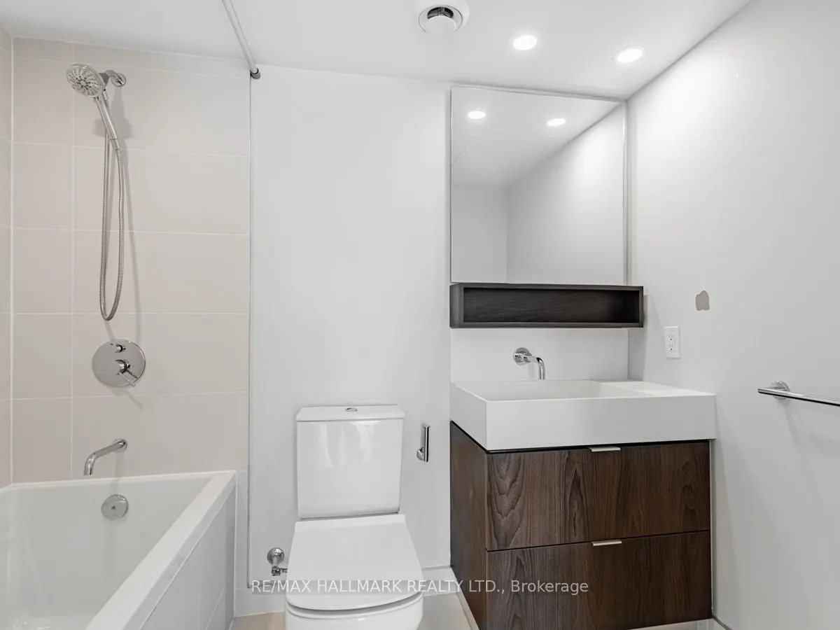 5 Soudan Avenue #707