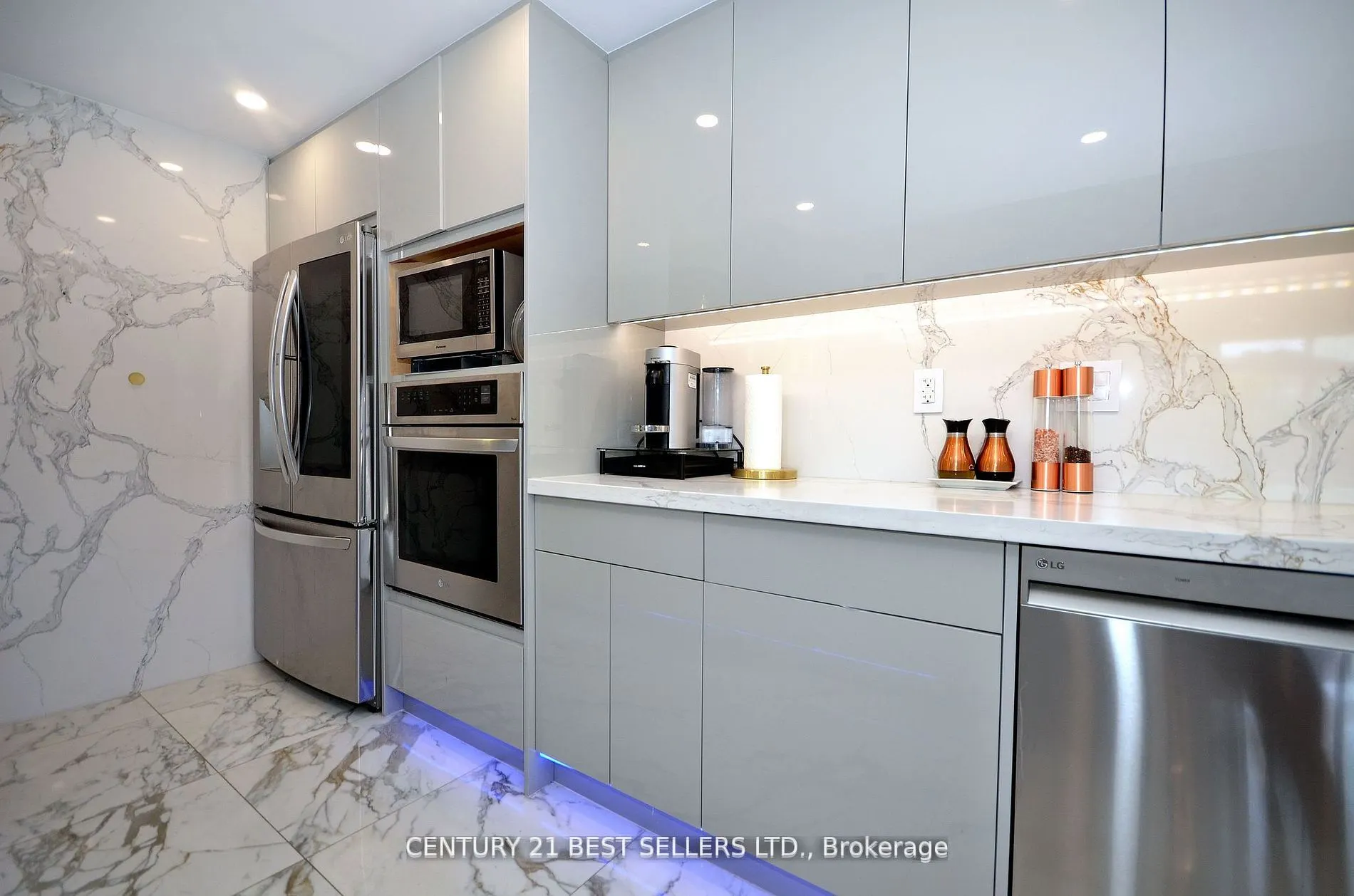 100 Canyon Avenue, #302
