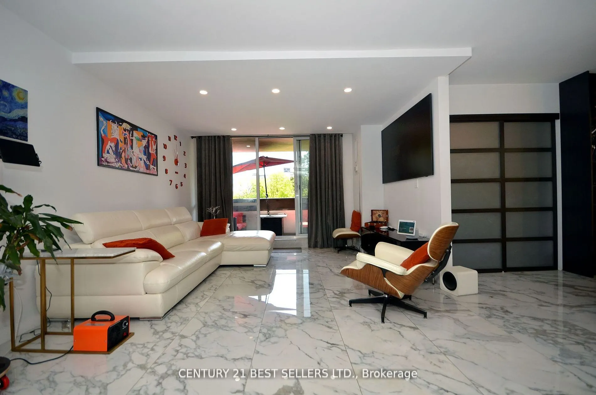 100 Canyon Avenue, #302