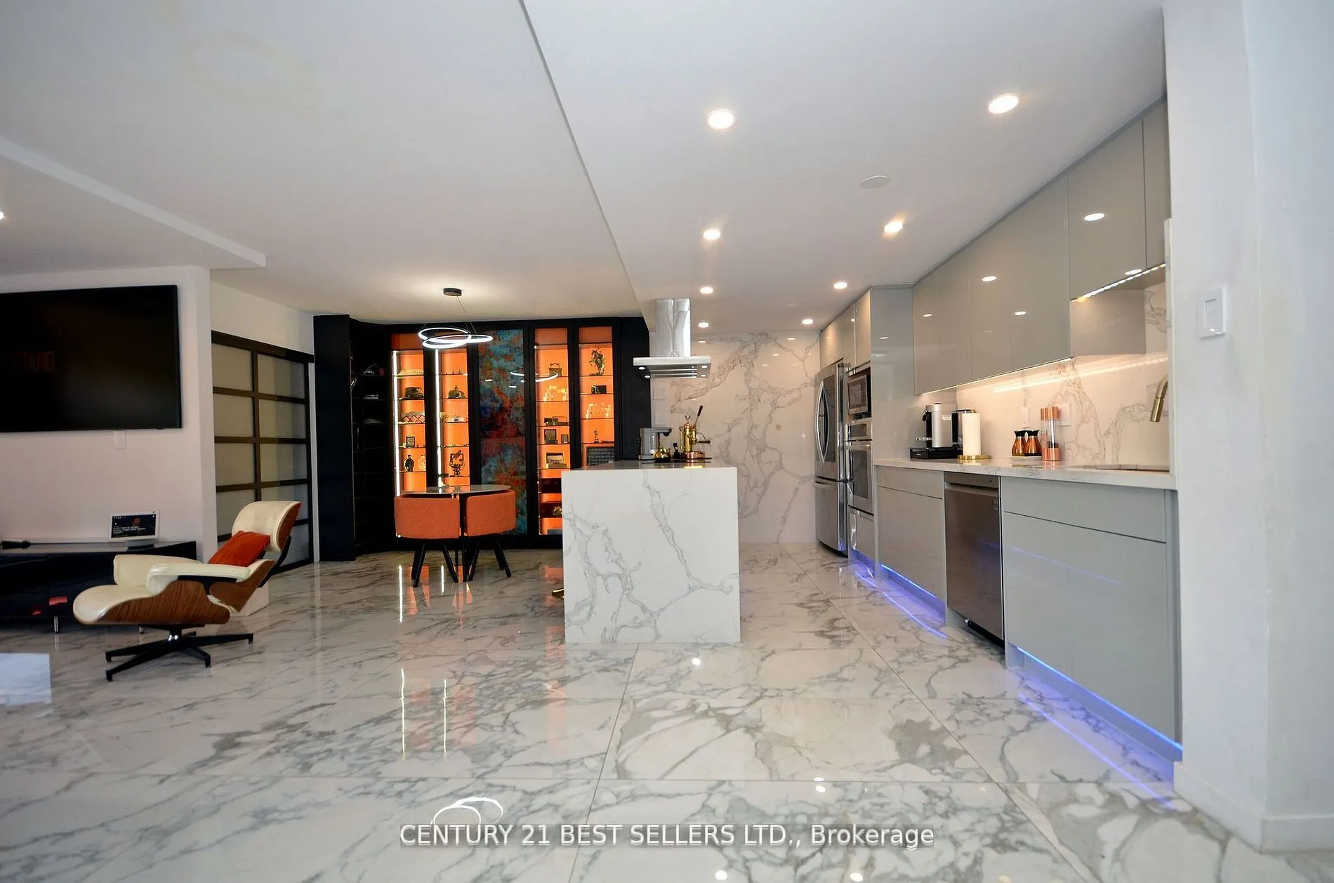 100 Canyon Avenue, #302