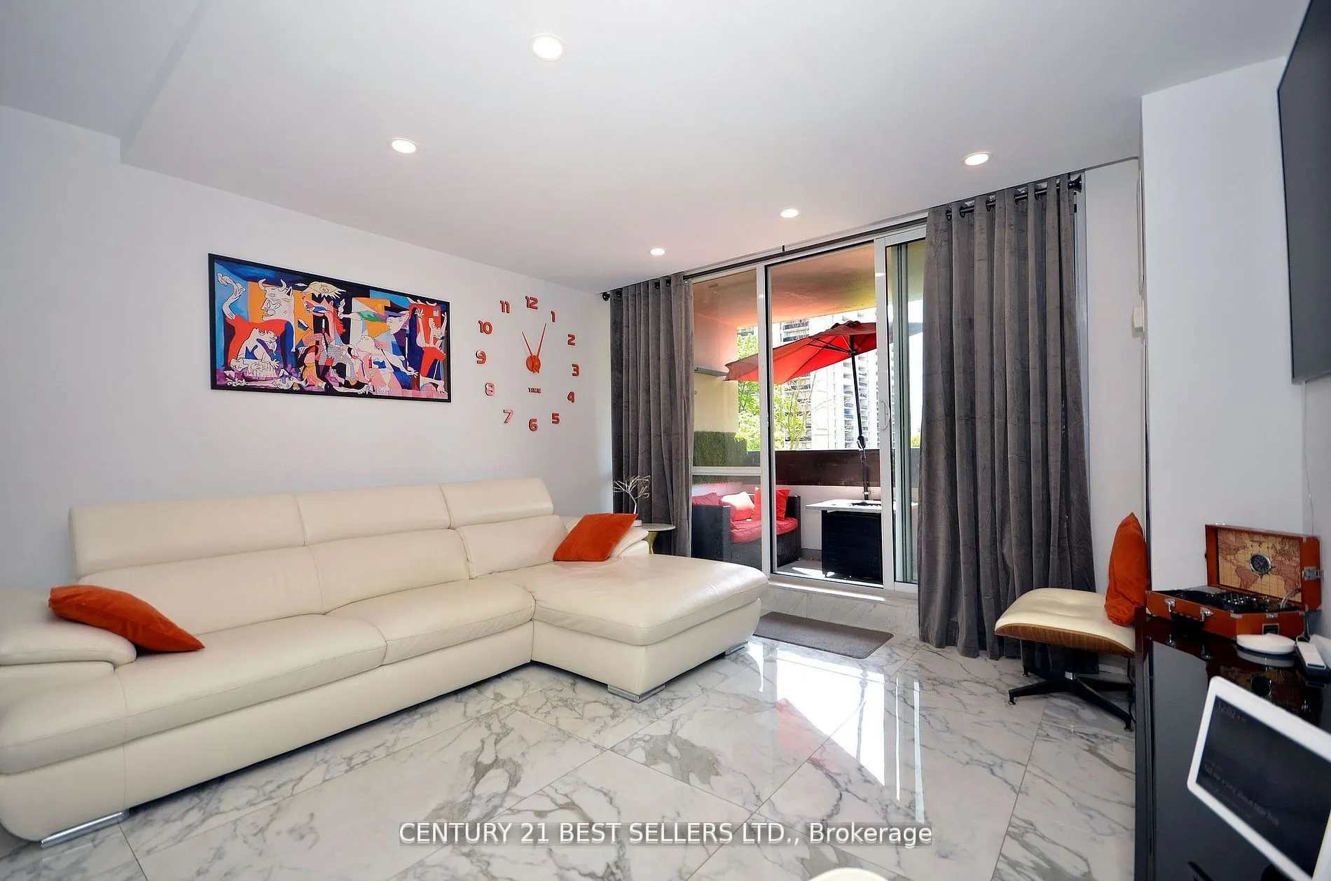 100 Canyon Avenue, #302