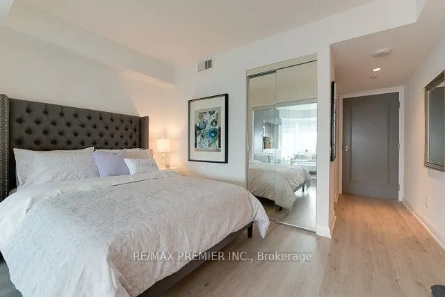 155 Yorkville Avenue, #2505