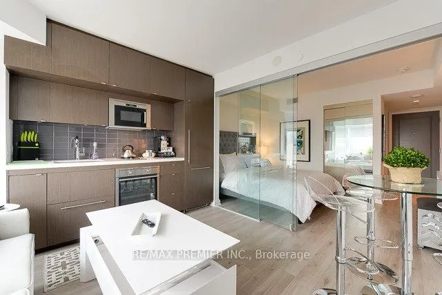 155 Yorkville Avenue, #2505