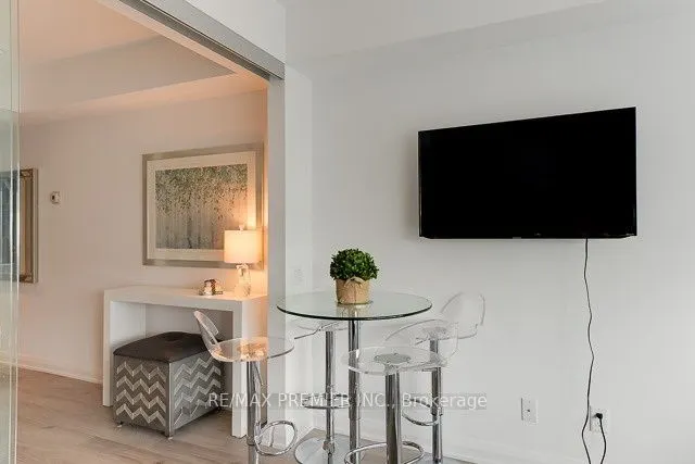 155 Yorkville Avenue, #2505