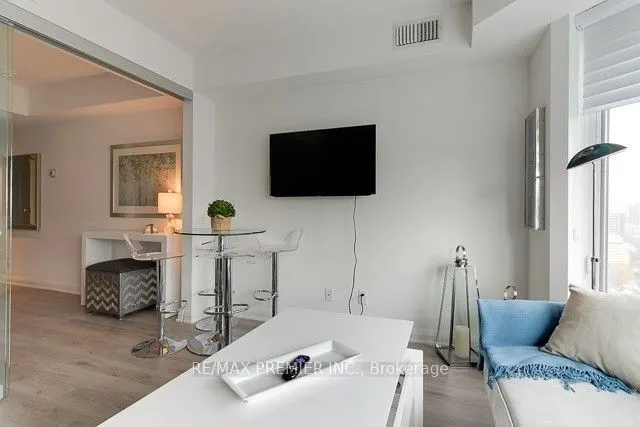 155 Yorkville Avenue, #2505