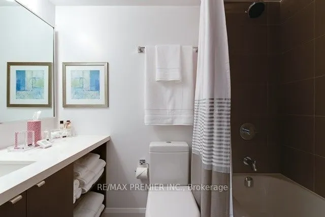 155 Yorkville Avenue, #2505