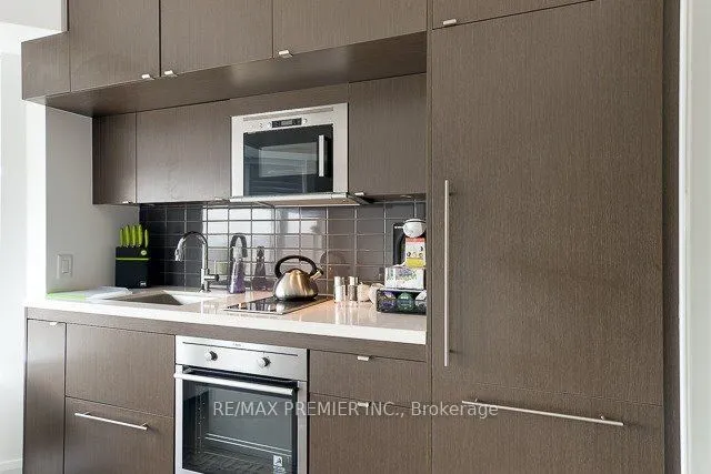 155 Yorkville Avenue, #2505