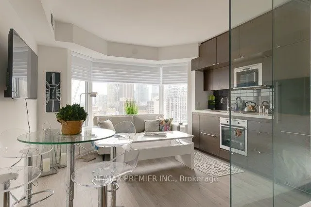 155 Yorkville Avenue, #2505