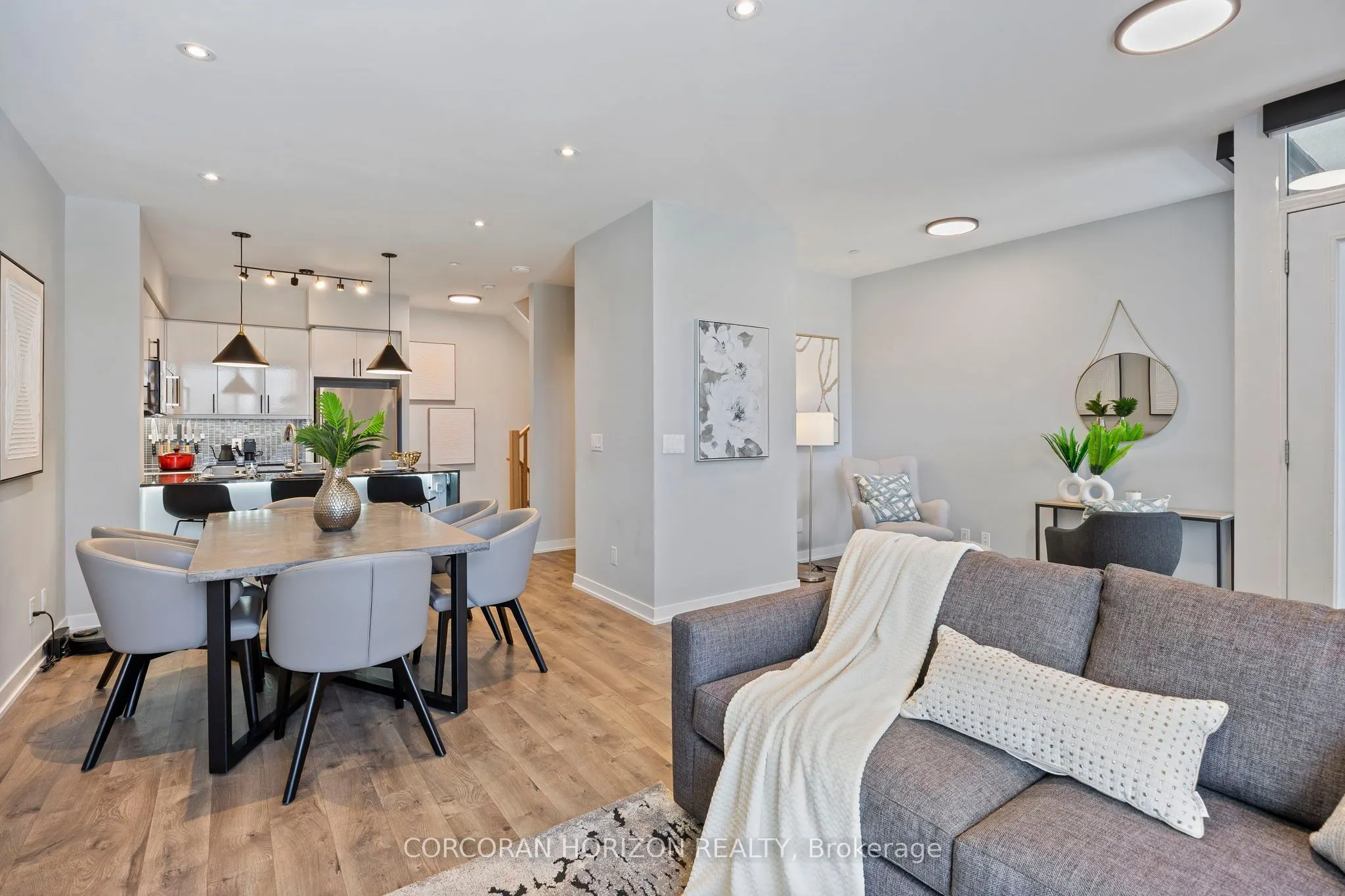 70 Lanark Avenue, #3