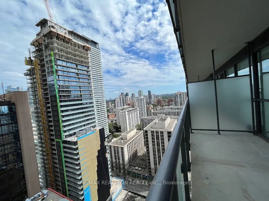 15 Grenville Street, #2706