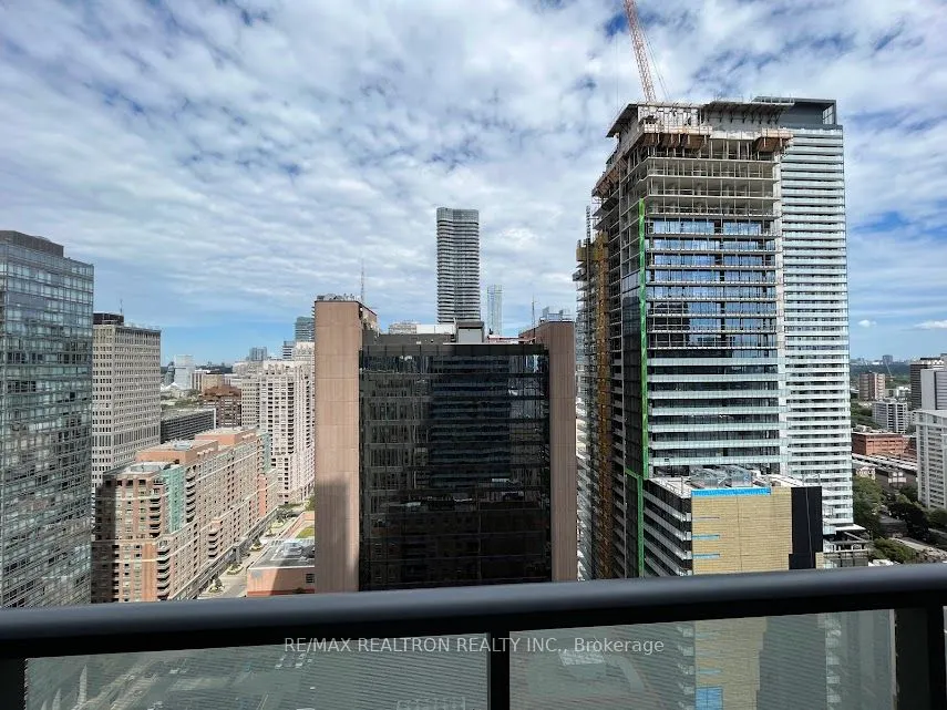 15 Grenville Street, #2706