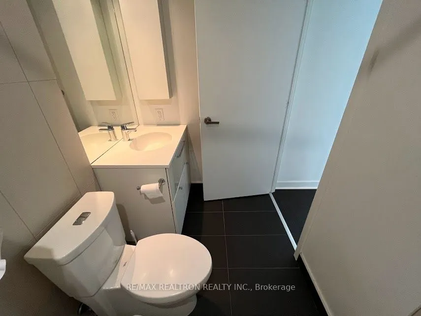 15 Grenville Street, #2706