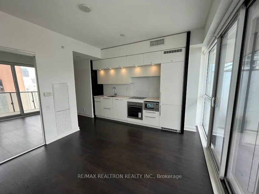 15 Grenville Street, #2706