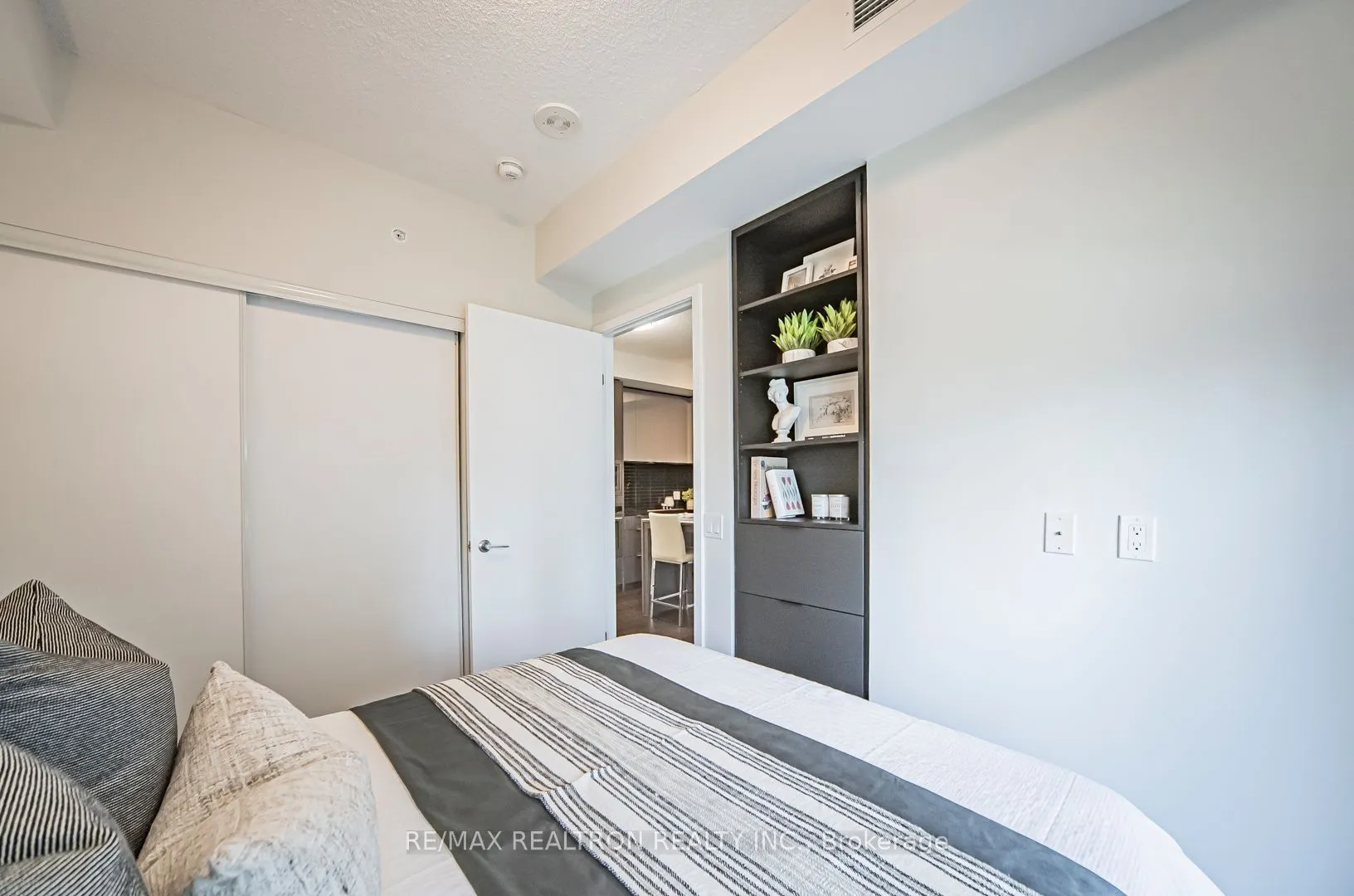 115 Blue Jays Way, #2702