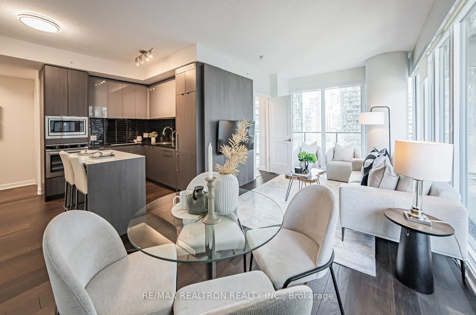 115 Blue Jays Way, #2702