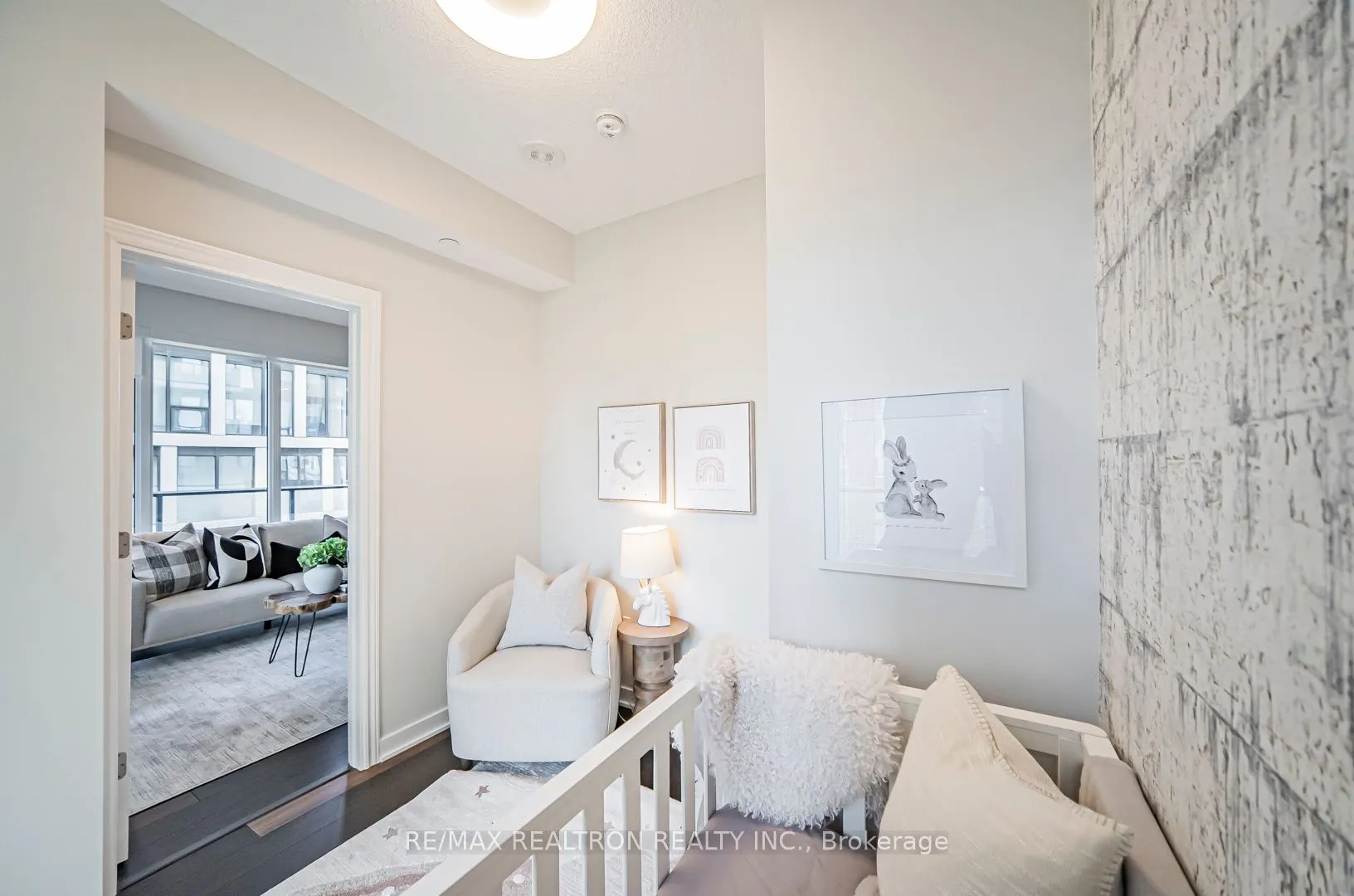 115 Blue Jays Way, #2702