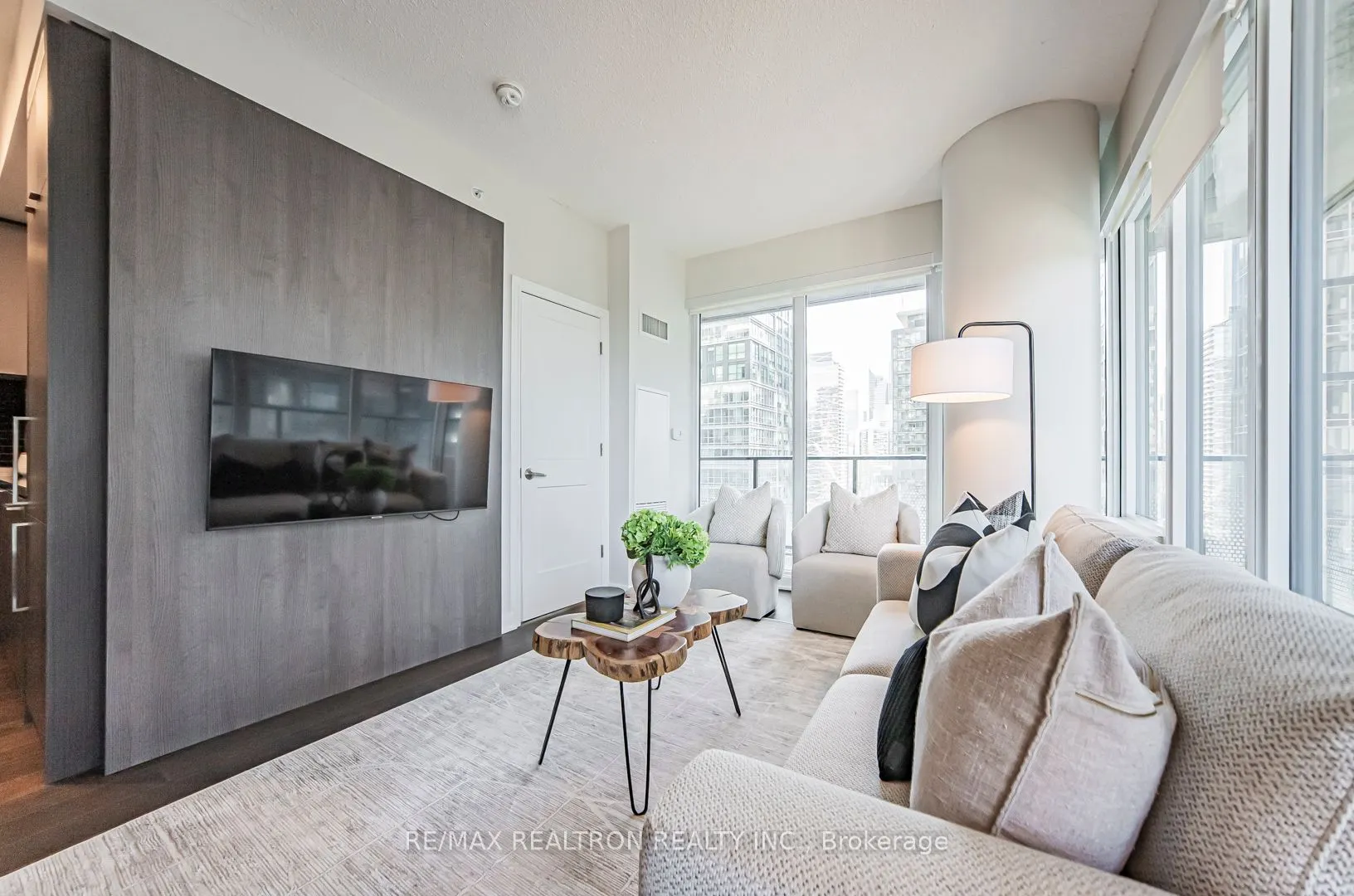 115 Blue Jays Way, #2702