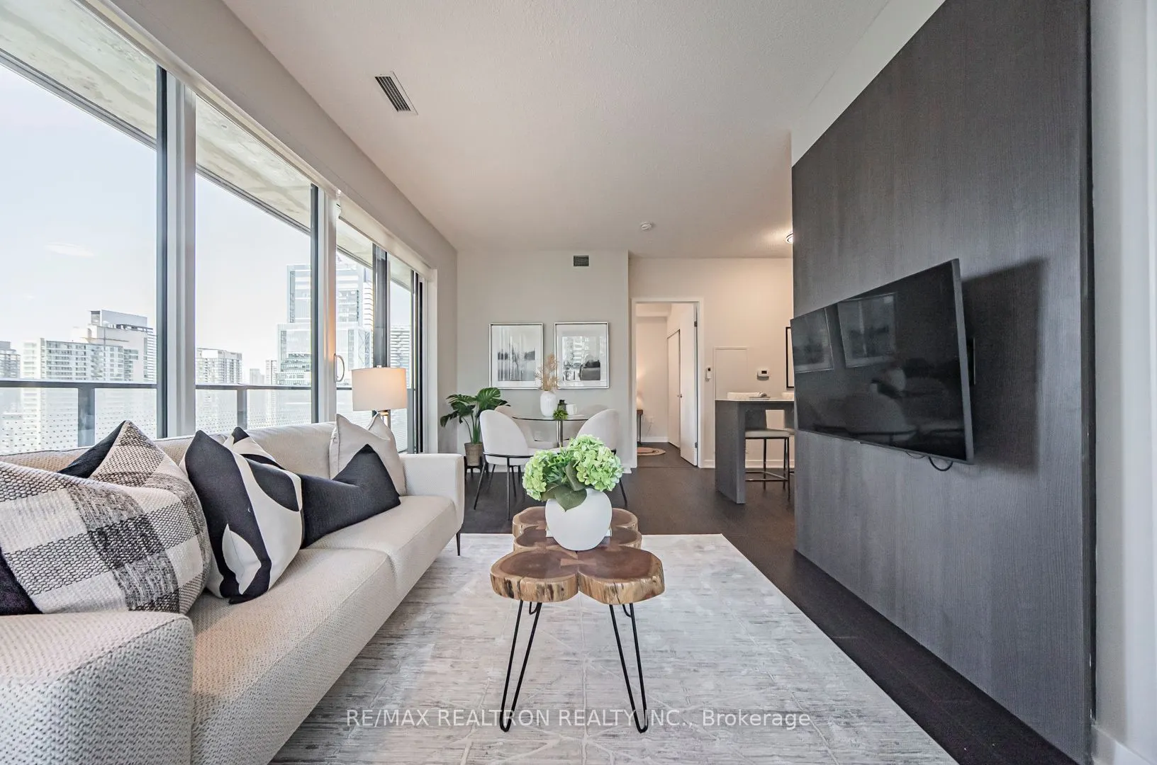 115 Blue Jays Way, #2702