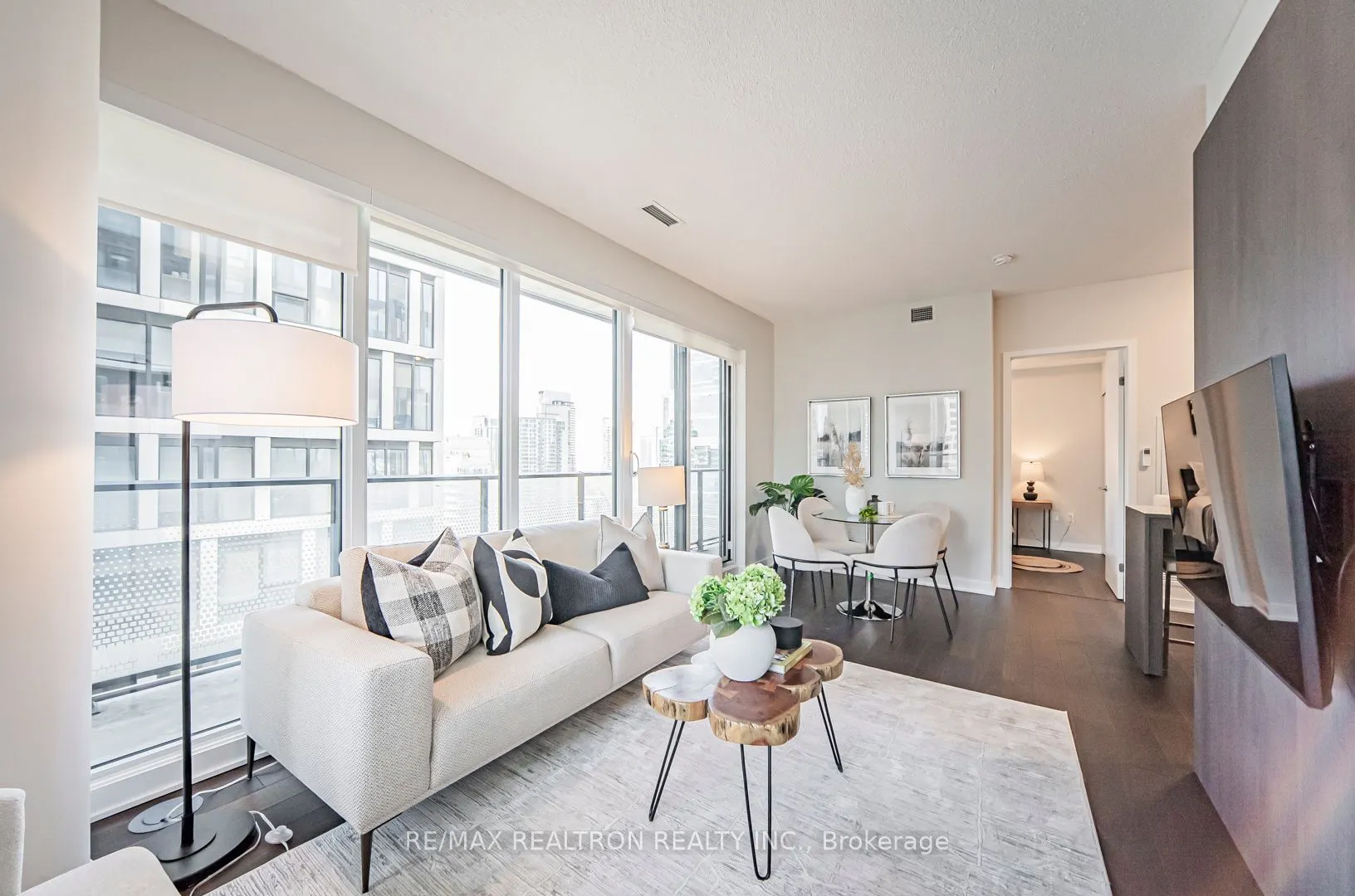 115 Blue Jays Way, #2702