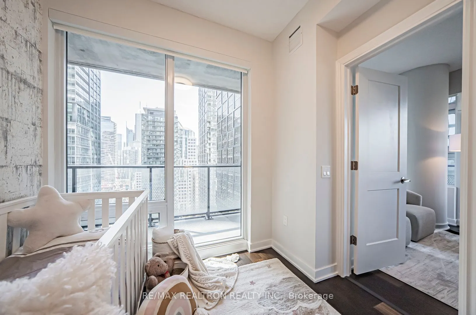 115 Blue Jays Way, #2702