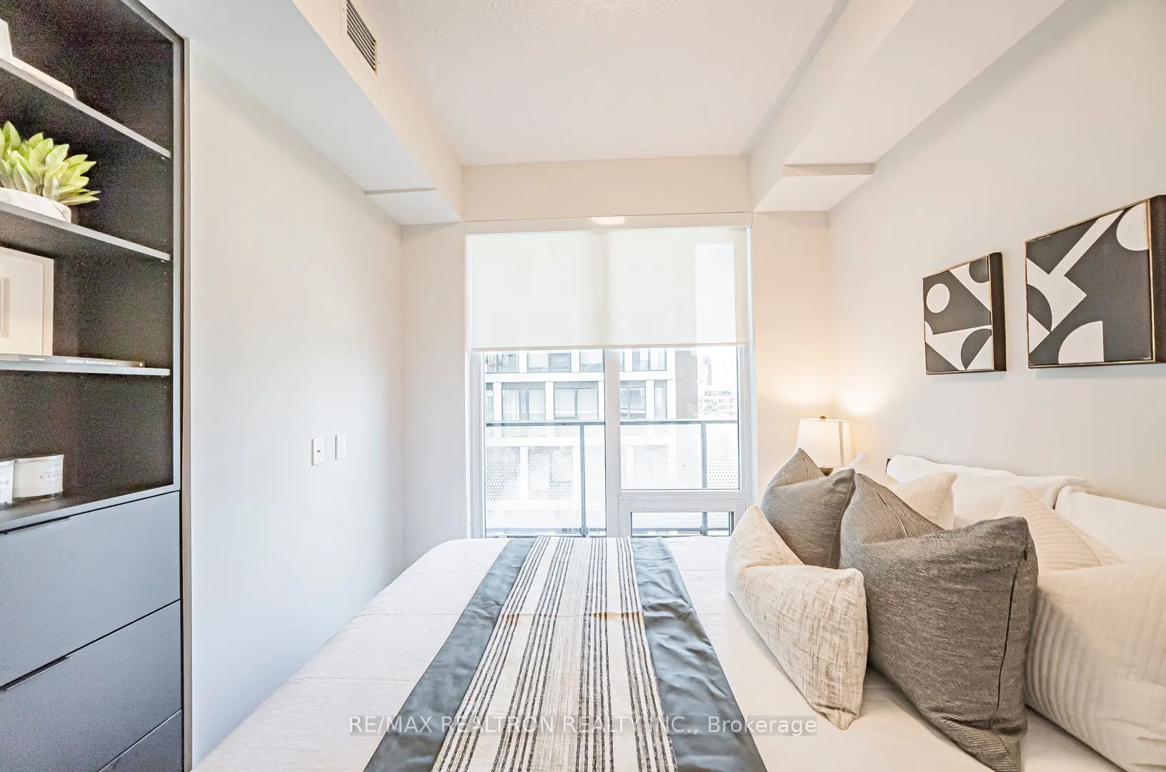 115 Blue Jays Way, #2702