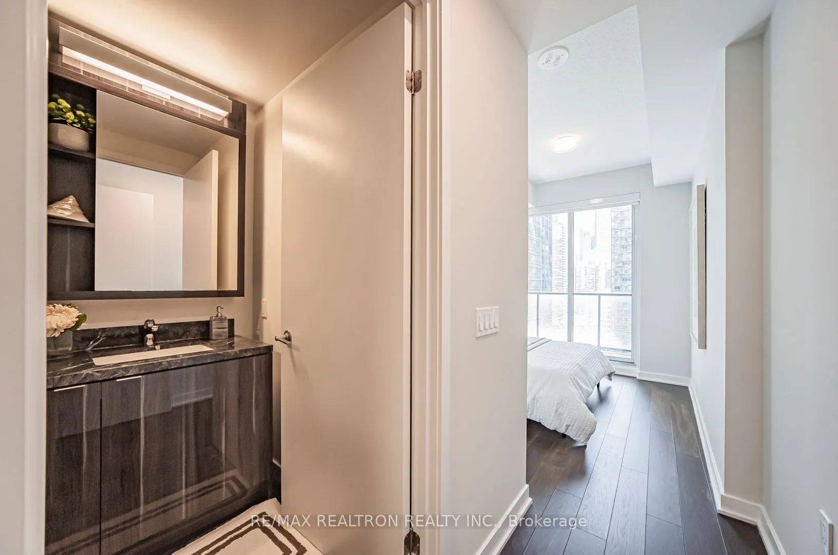 115 Blue Jays Way, #2702
