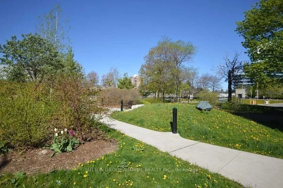 7 Kenaston Gardens #124