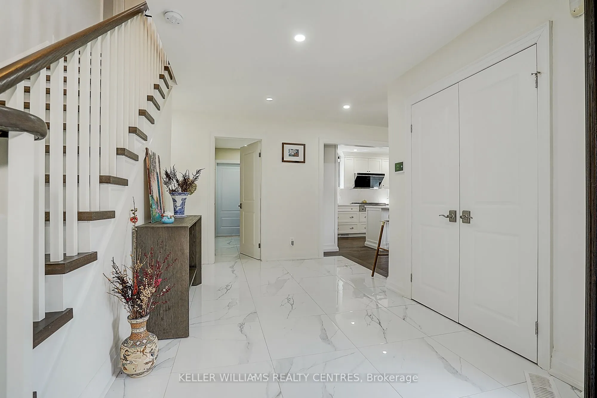 11 Elkpath Avenue