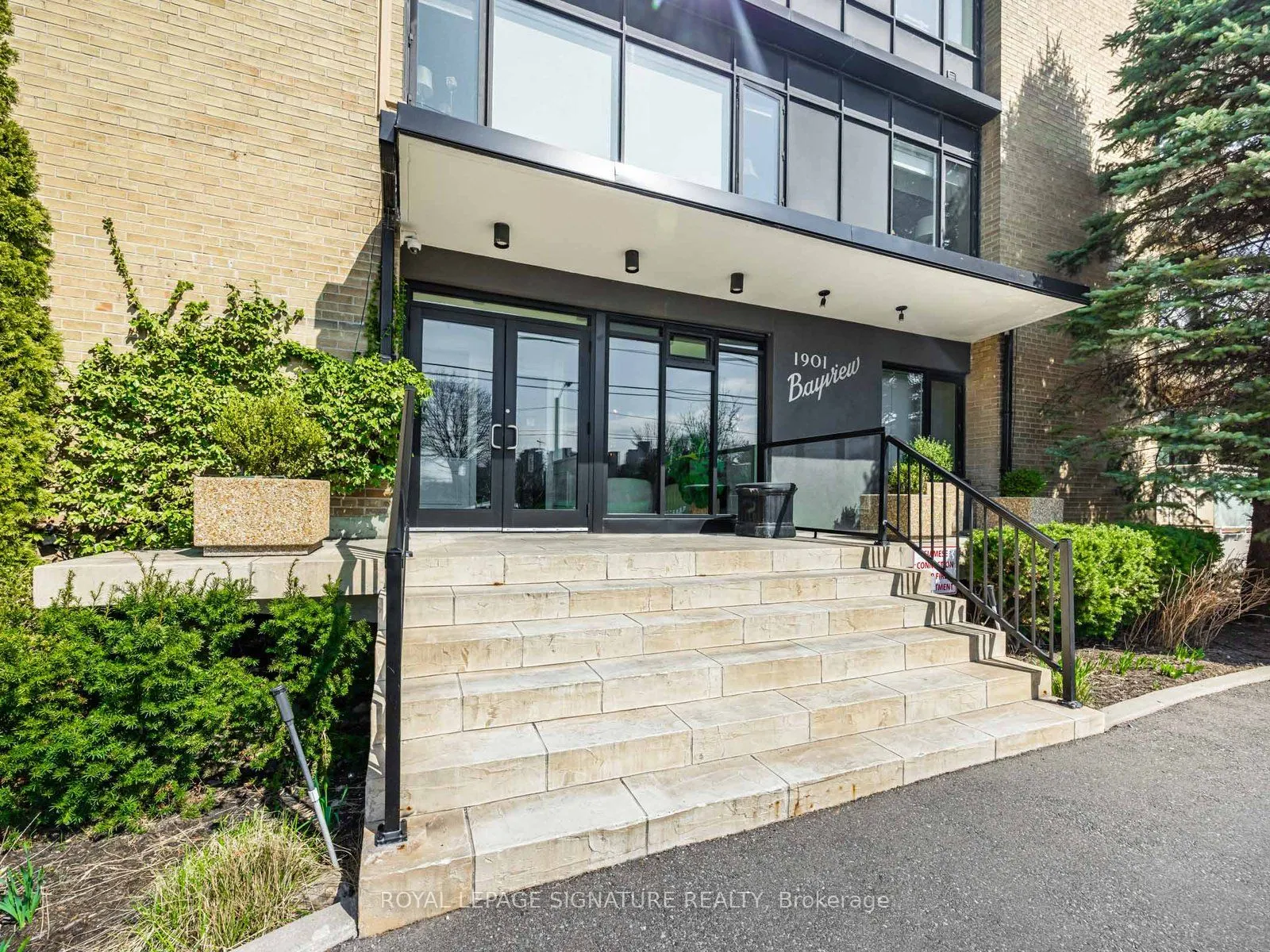 1901 Bayview Avenue #106