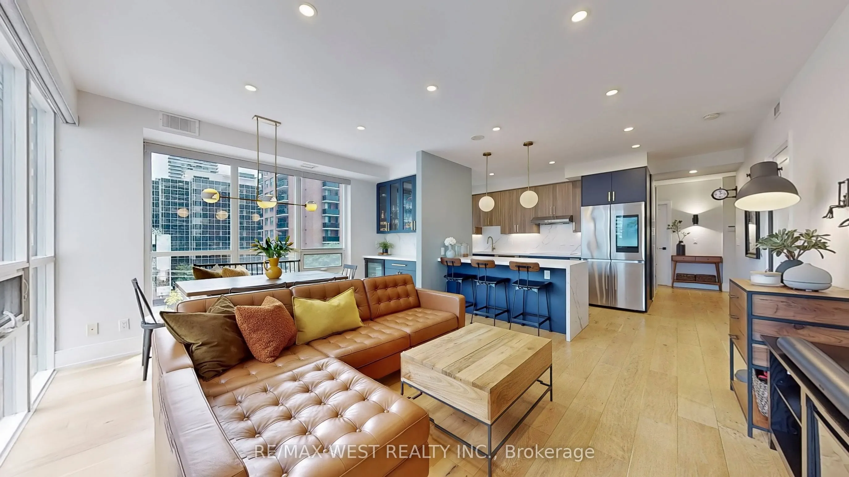 70 Roehampton Avenue, #314