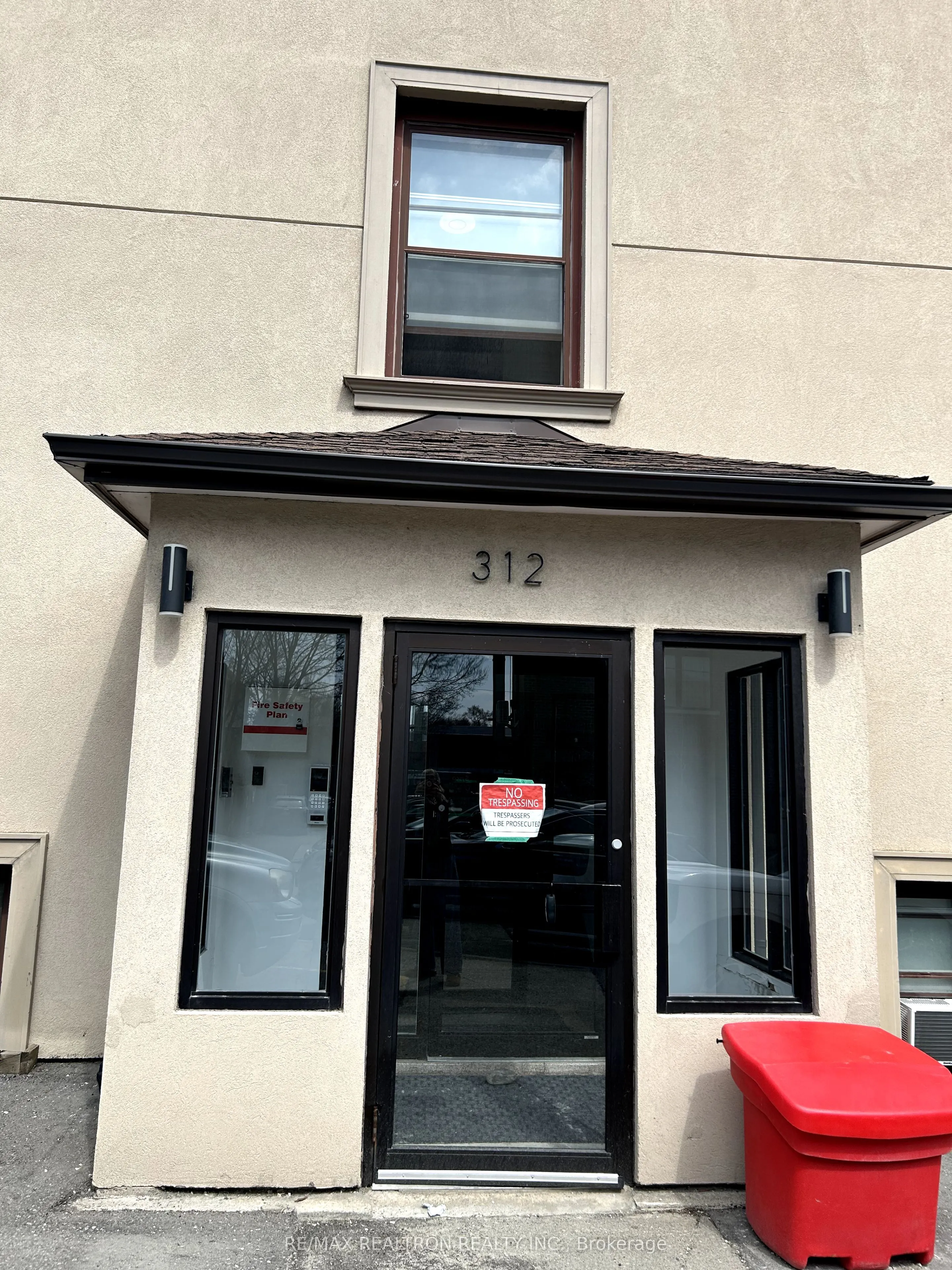 312 Douglas Avenue, #302