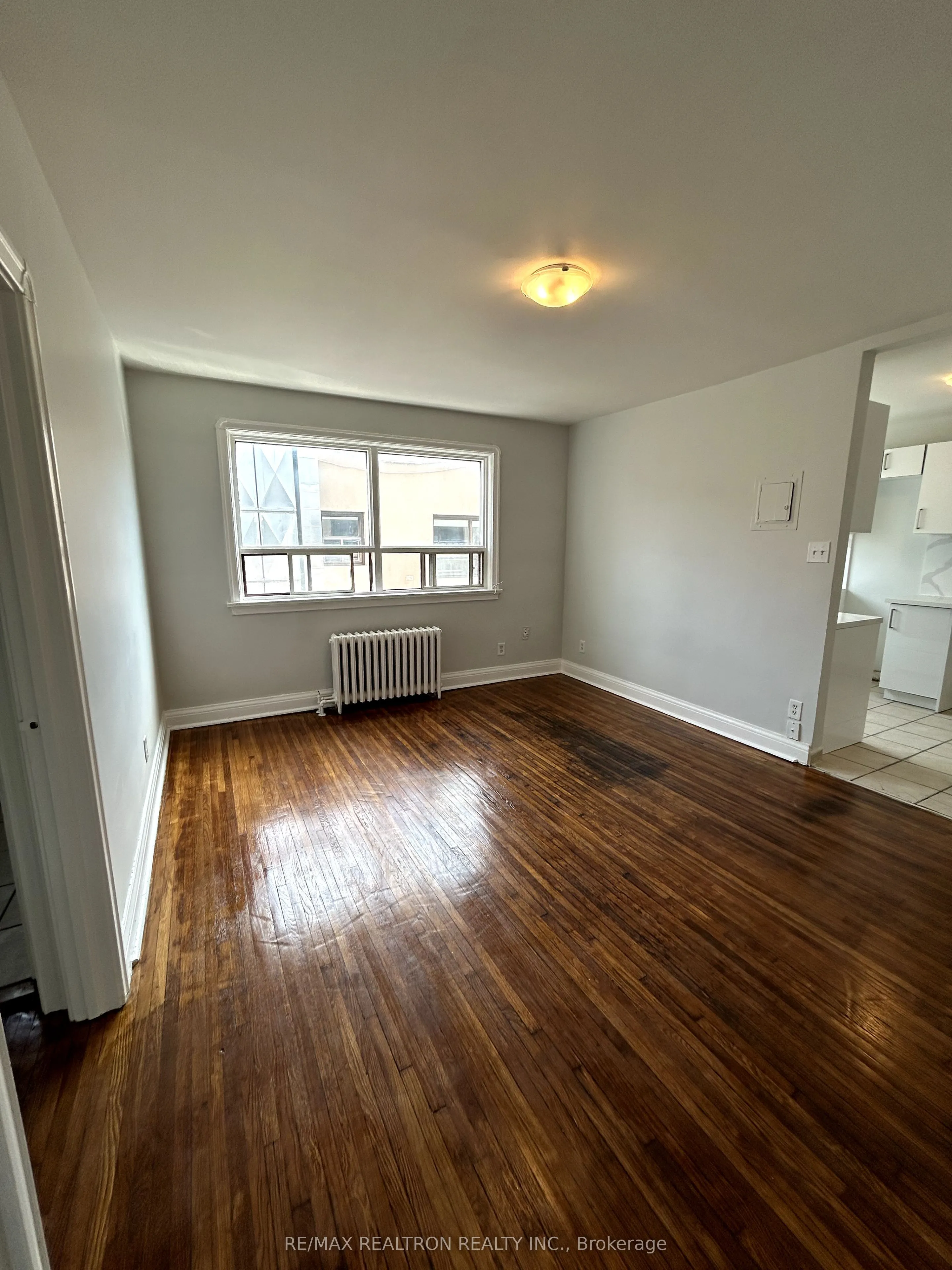312 Douglas Avenue, #302